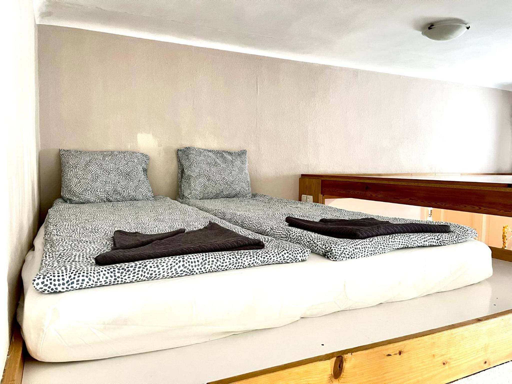 One-Bedroom Apartment thumbnail 5