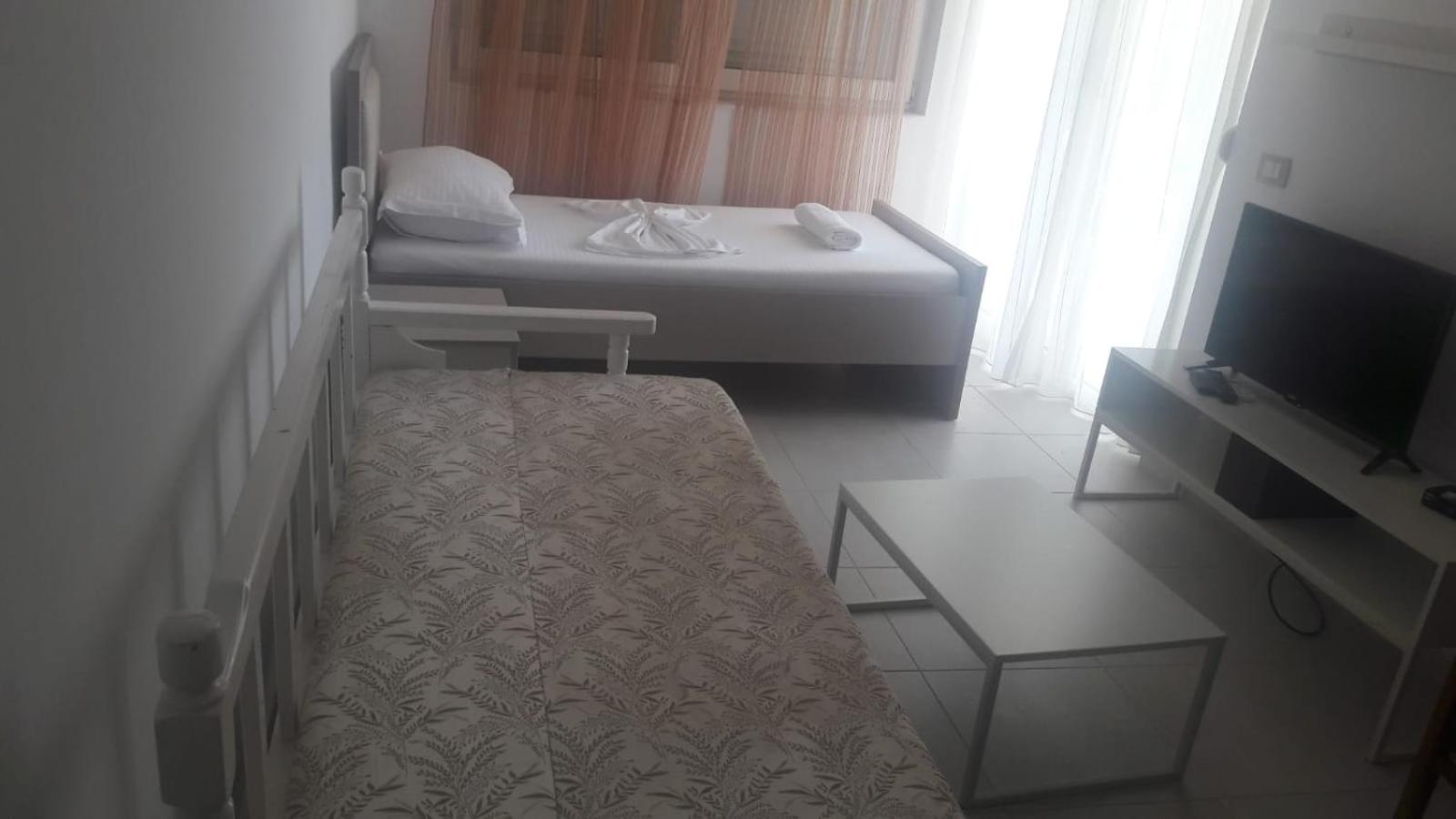 Apartment With Mountain View