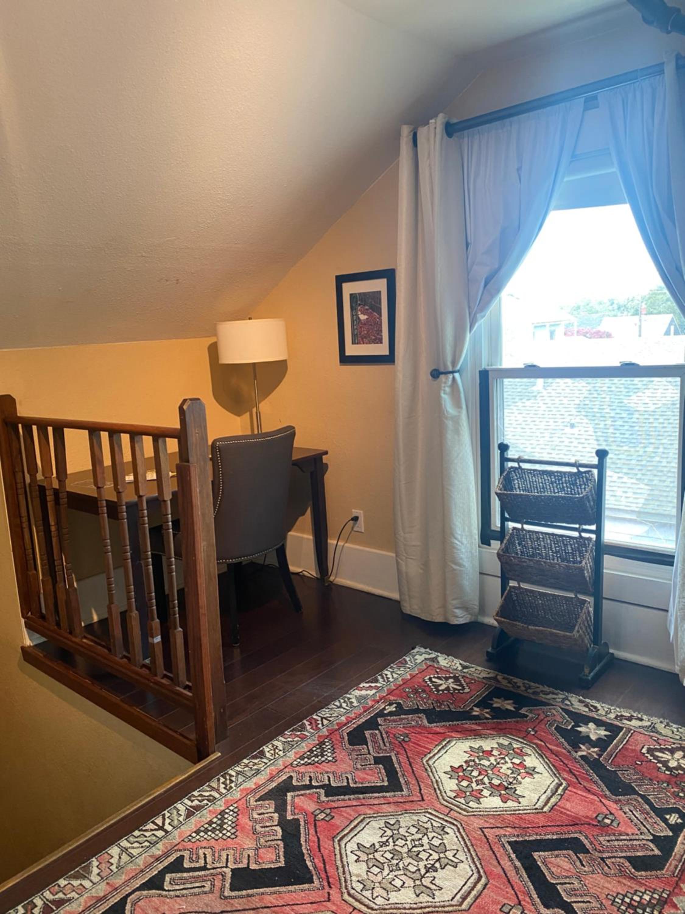 Deluxe Queen Suite