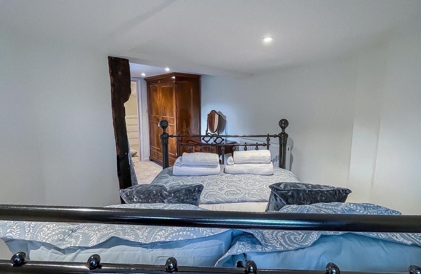 Three-Bedroom Cottage photo 2