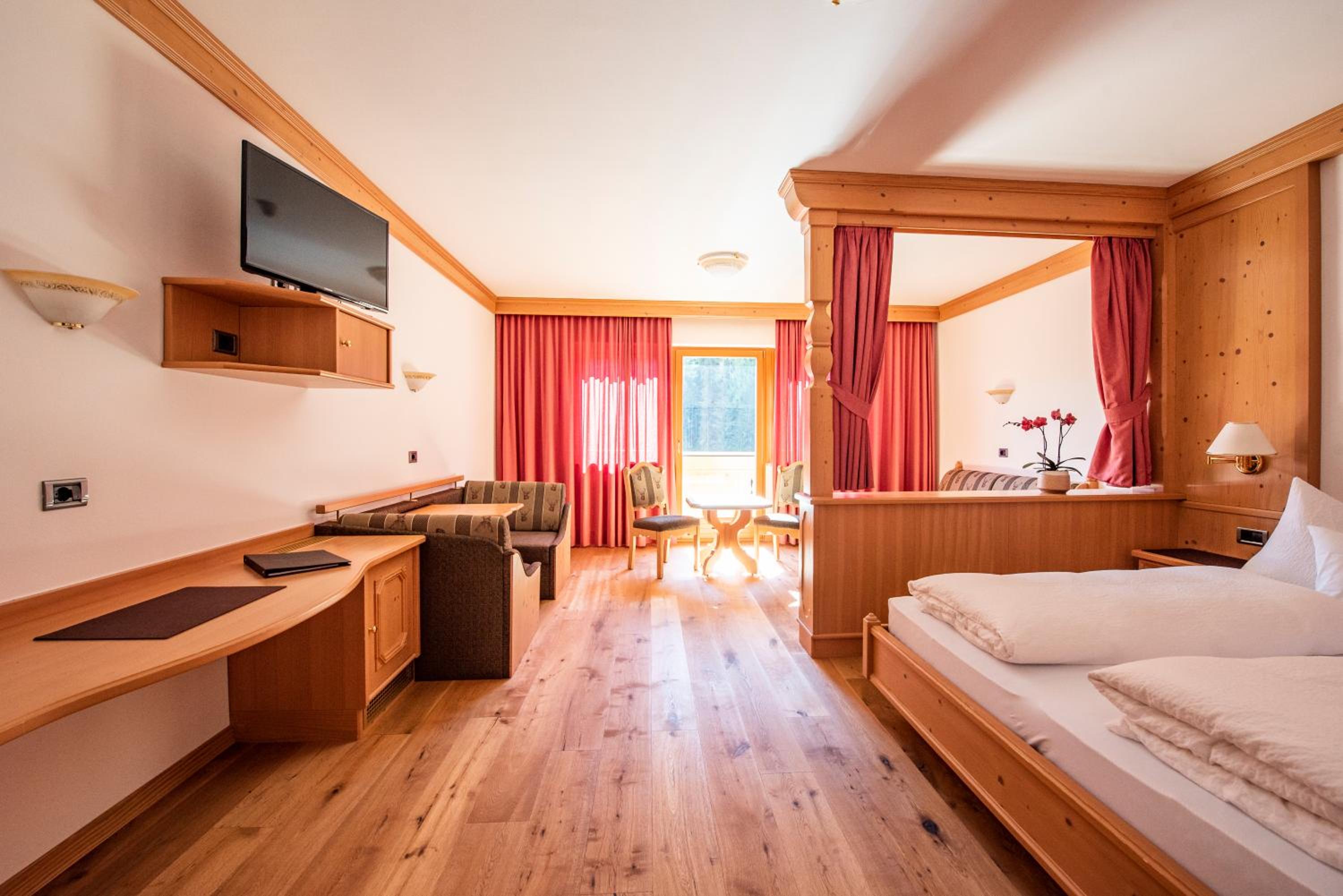 Suite Hotel Christoph  - Photo 2
