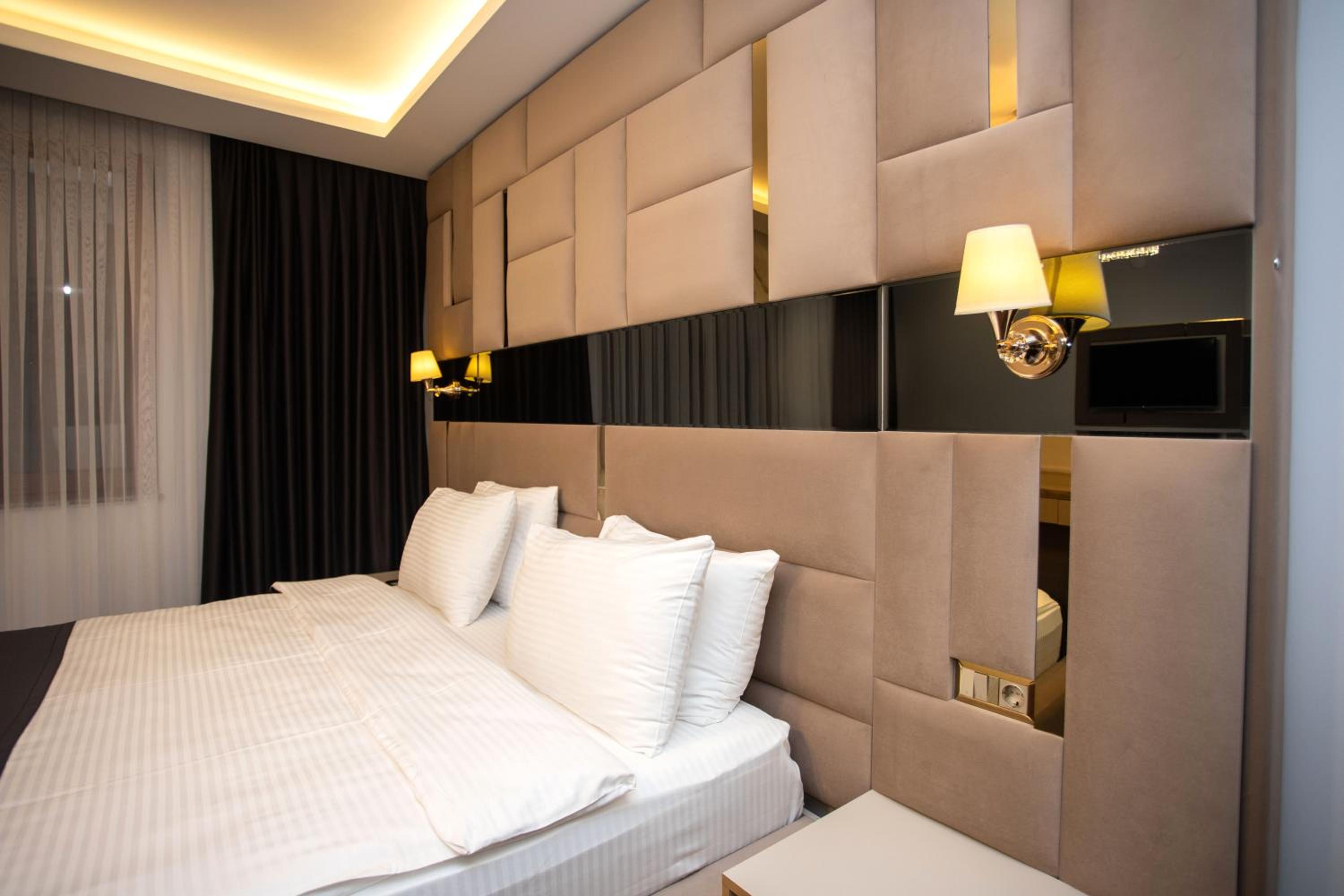 Standard Double Room - Photo 1