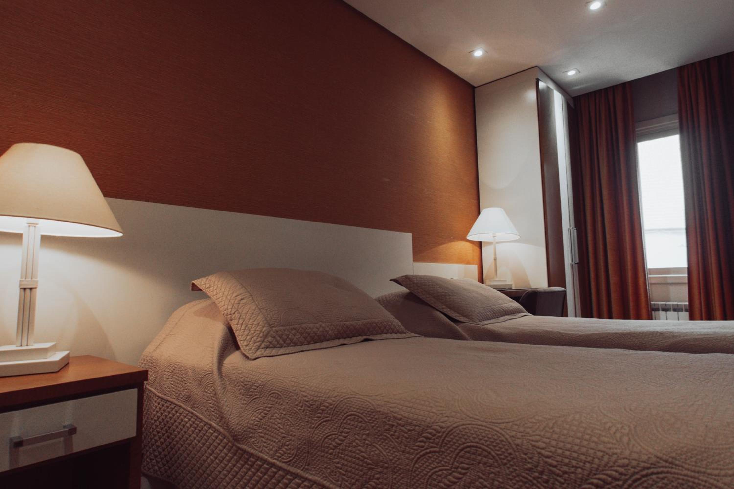 Deluxe Double or Twin Room photo 2