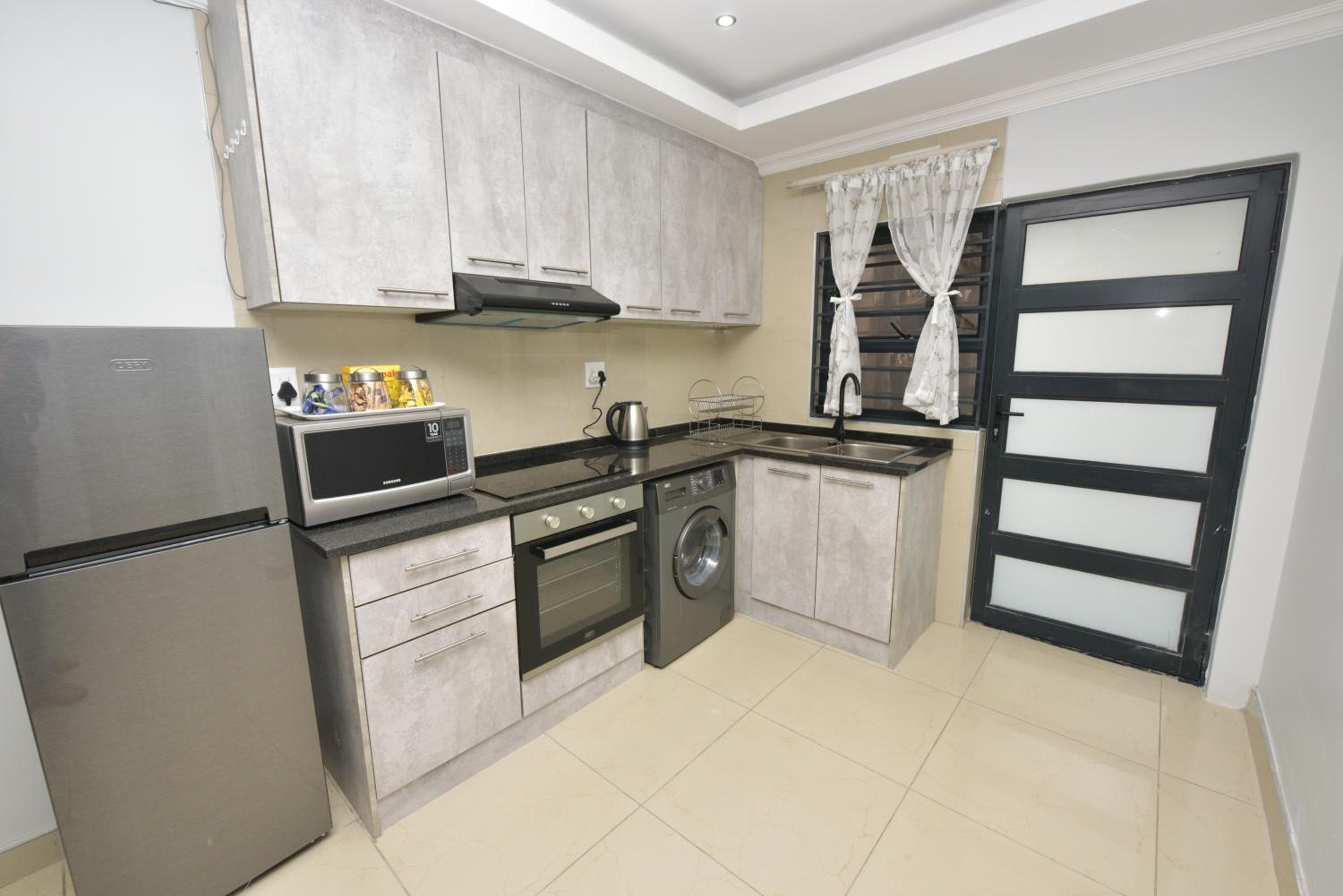 Two-Bedroom Apartment - Photo 3