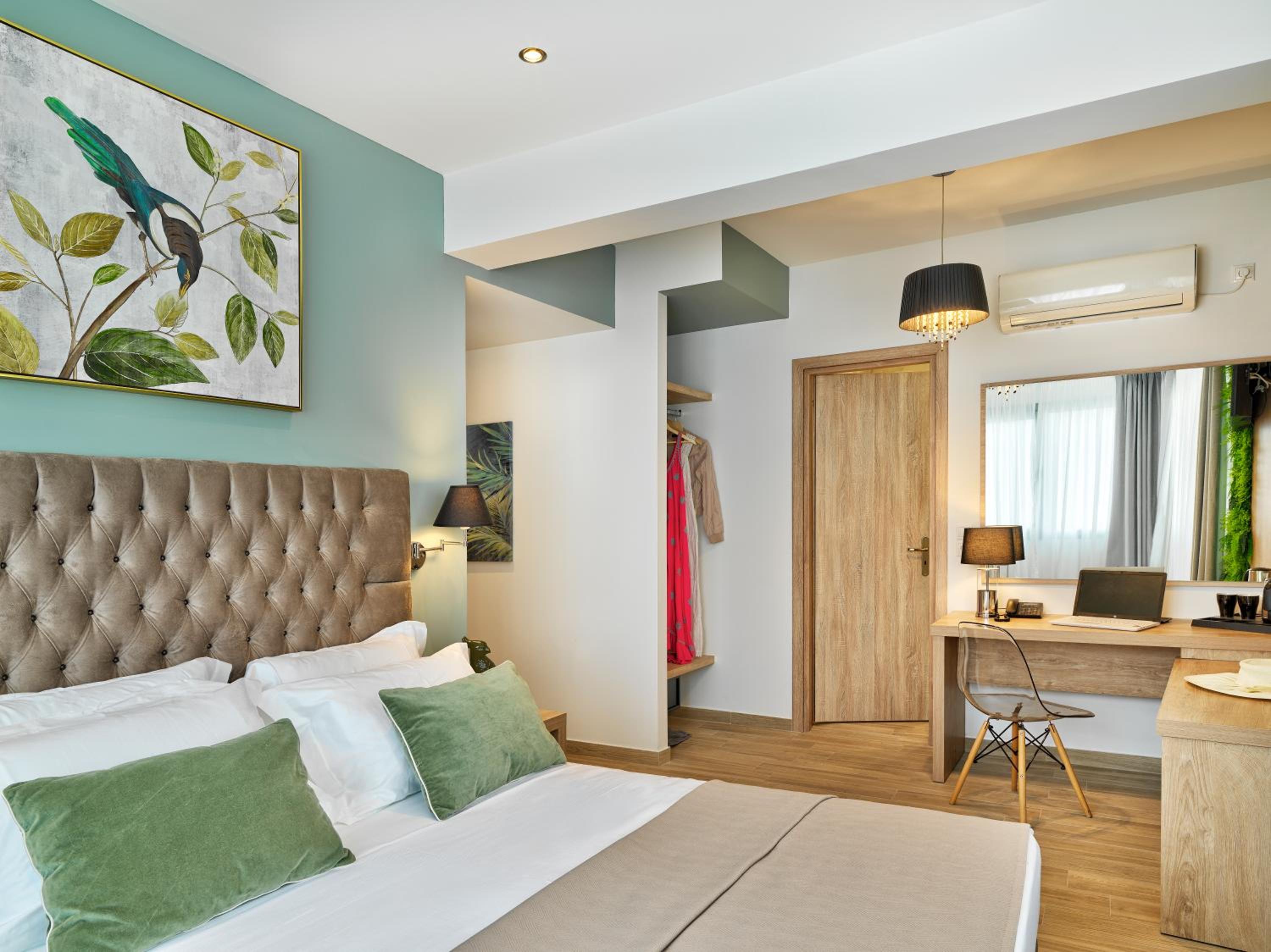 Superior King Room photo 2