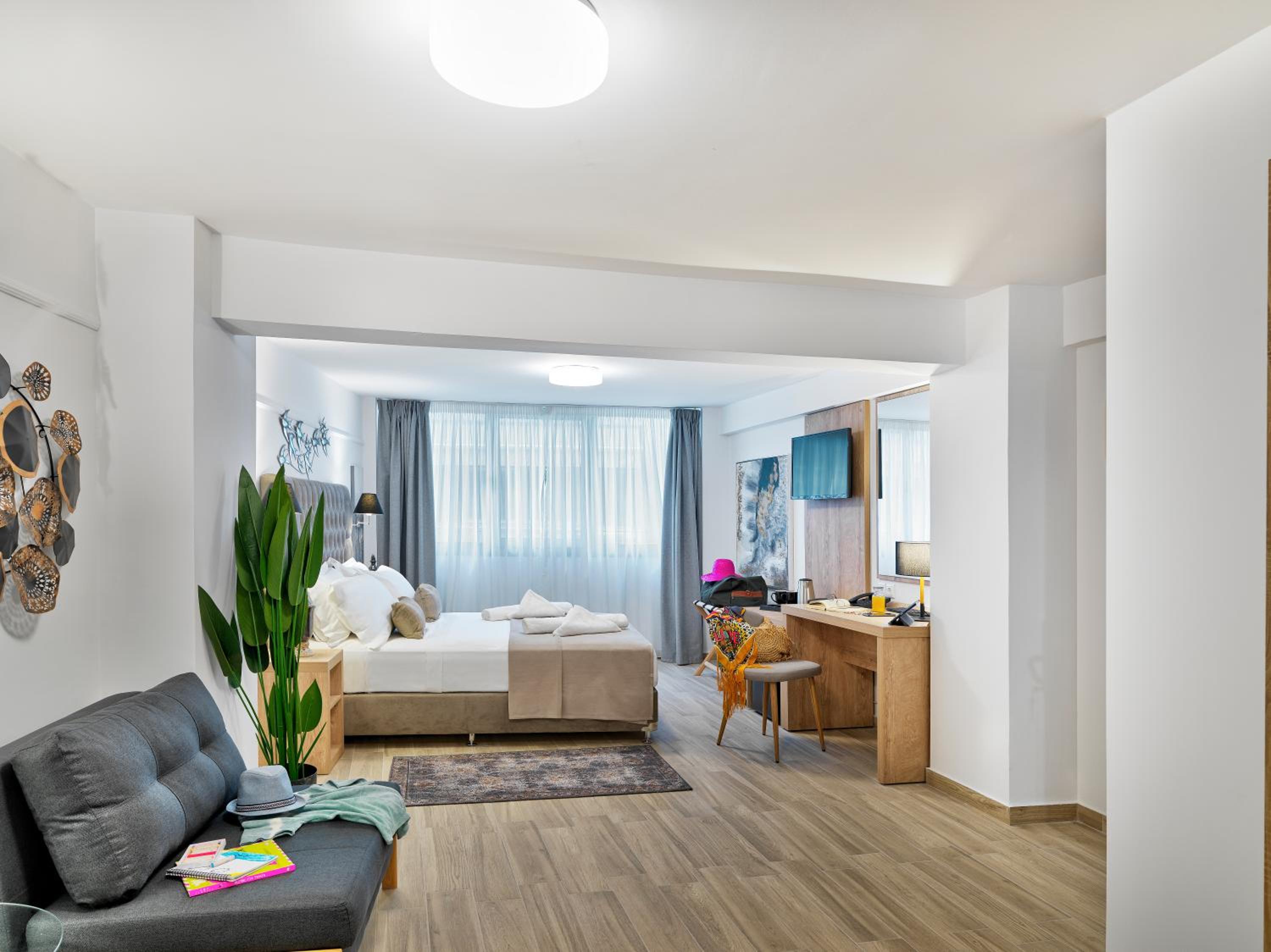 Quadruple Room with Bathroom photo 2