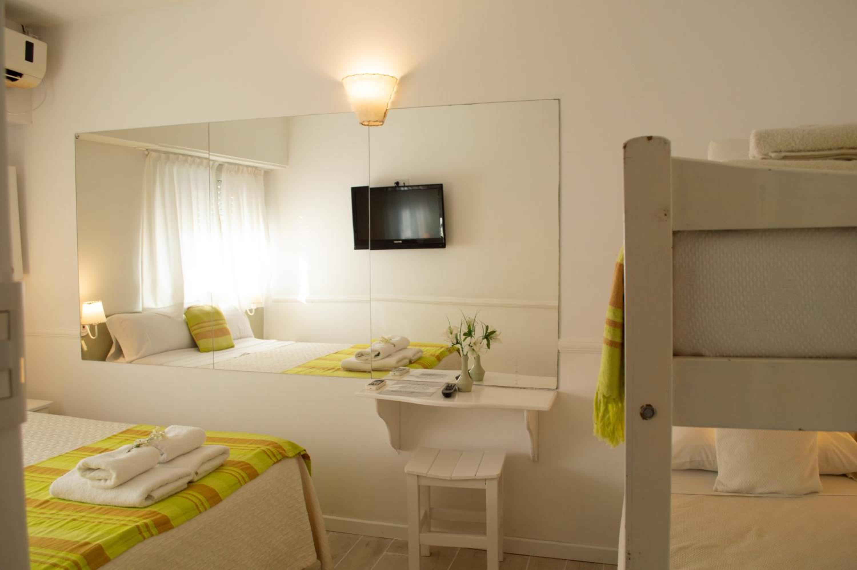 Standard Quadruple Room photo 2