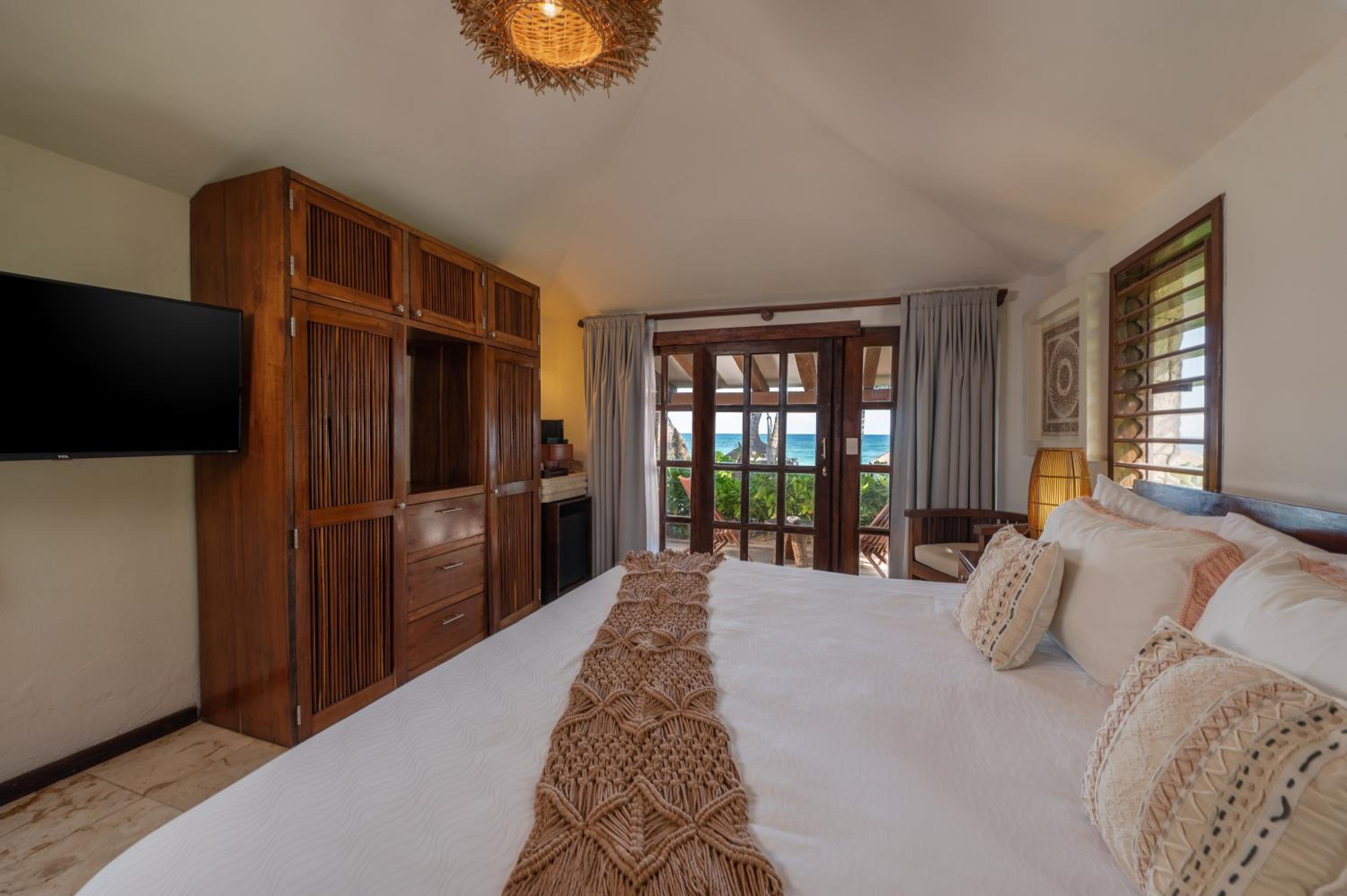 Suite with Ocean View