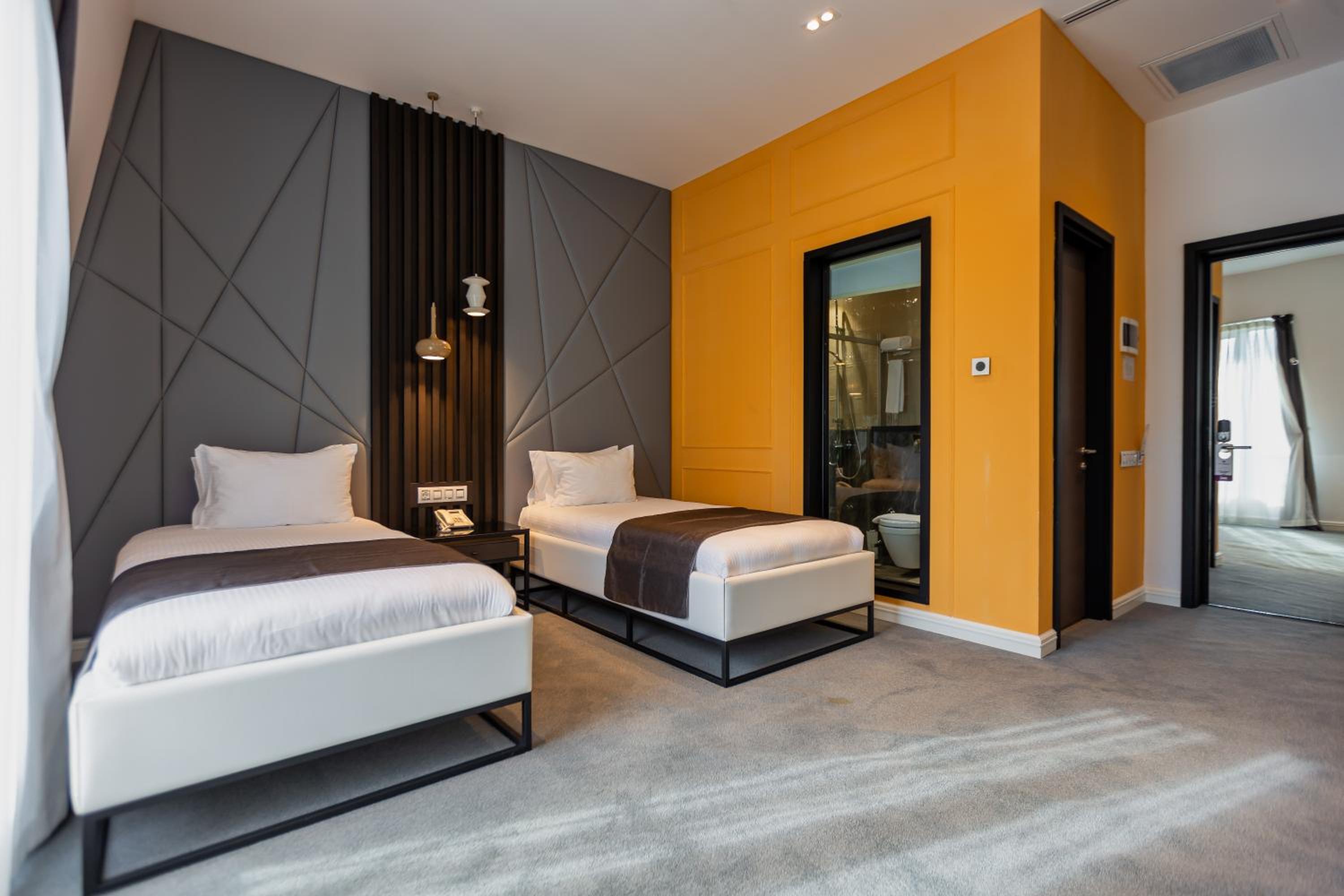 Standard Twin Room photo 2