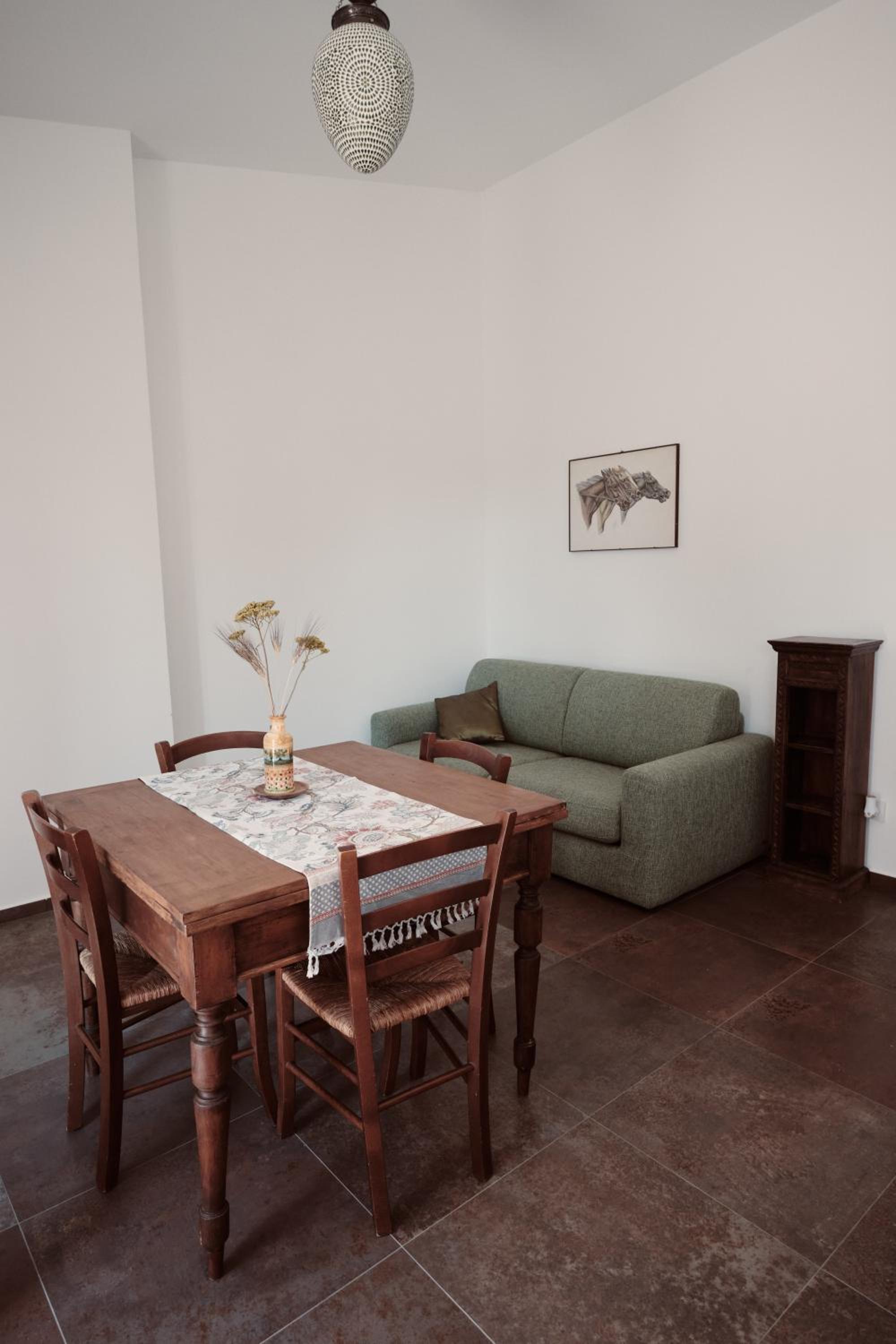 Superior One-Bedroom Apartment