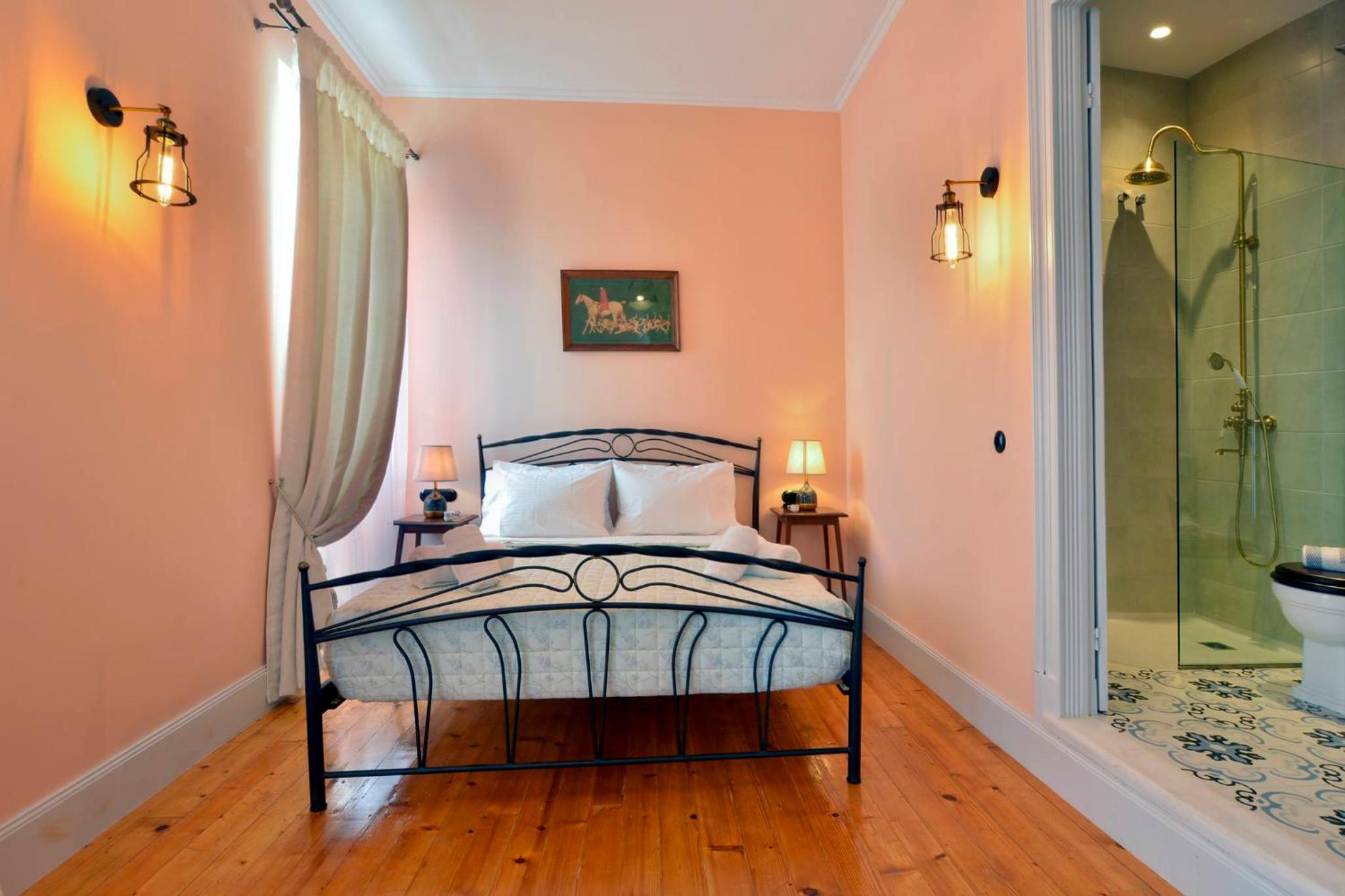 Deluxe Double Room with Shower
