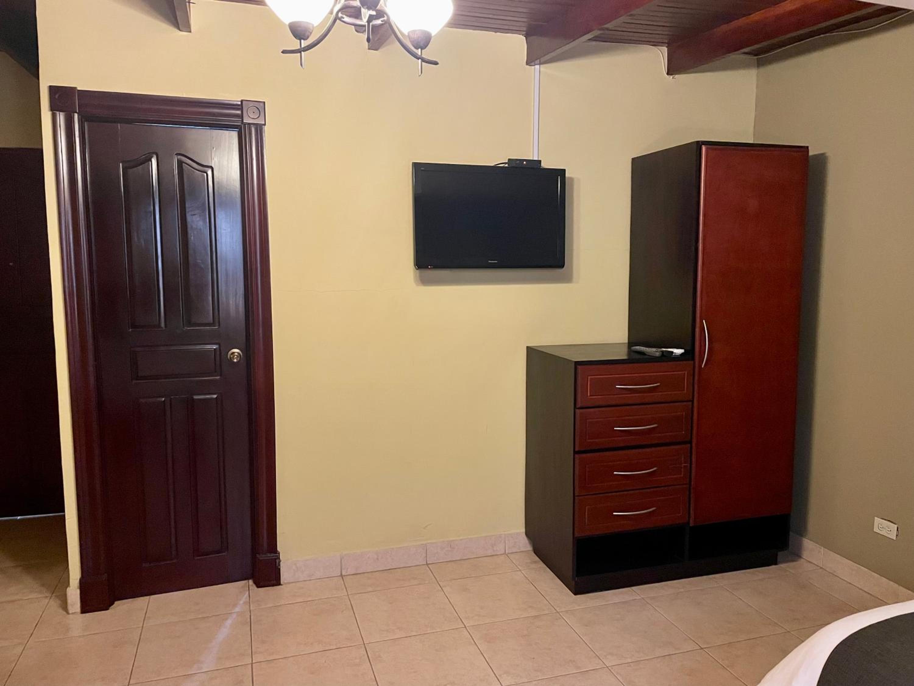 Standard Quadruple Room photo 3