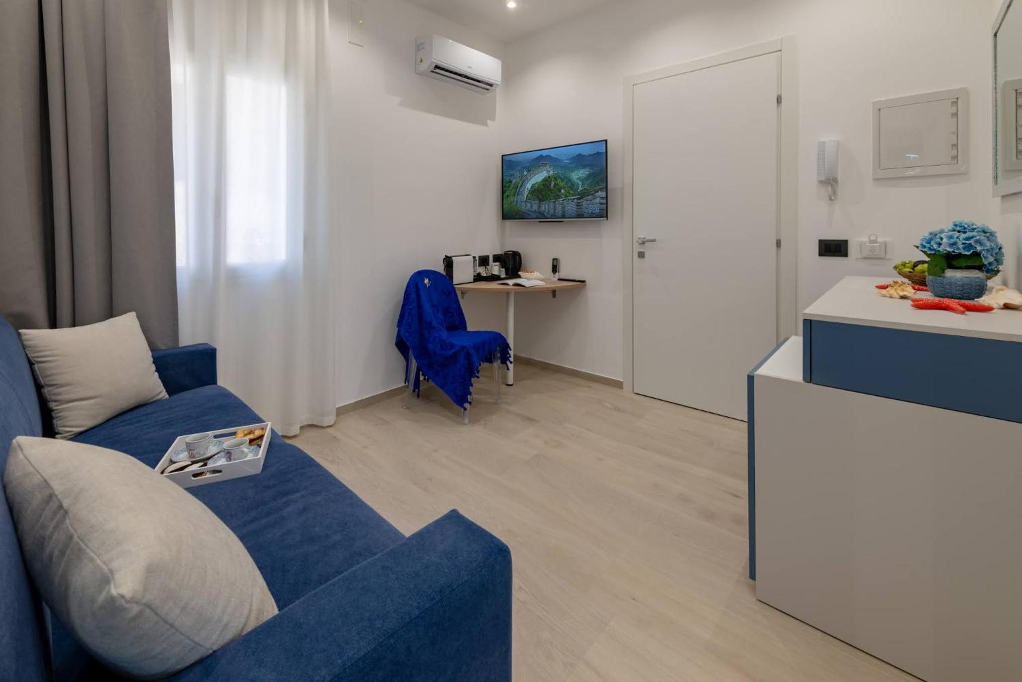 Junior Suite with Sea View photo 1
