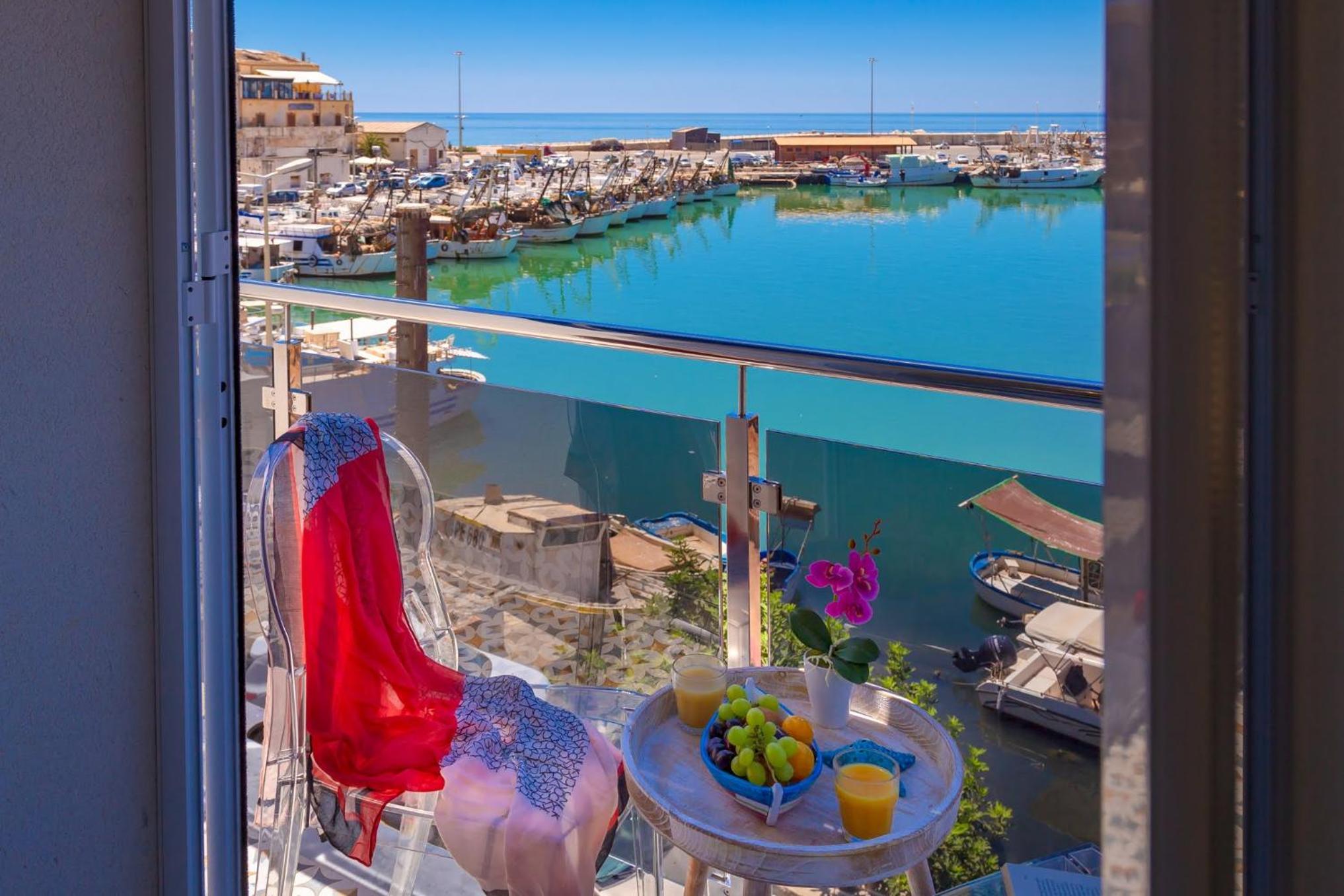Junior Suite with Sea View photo 2