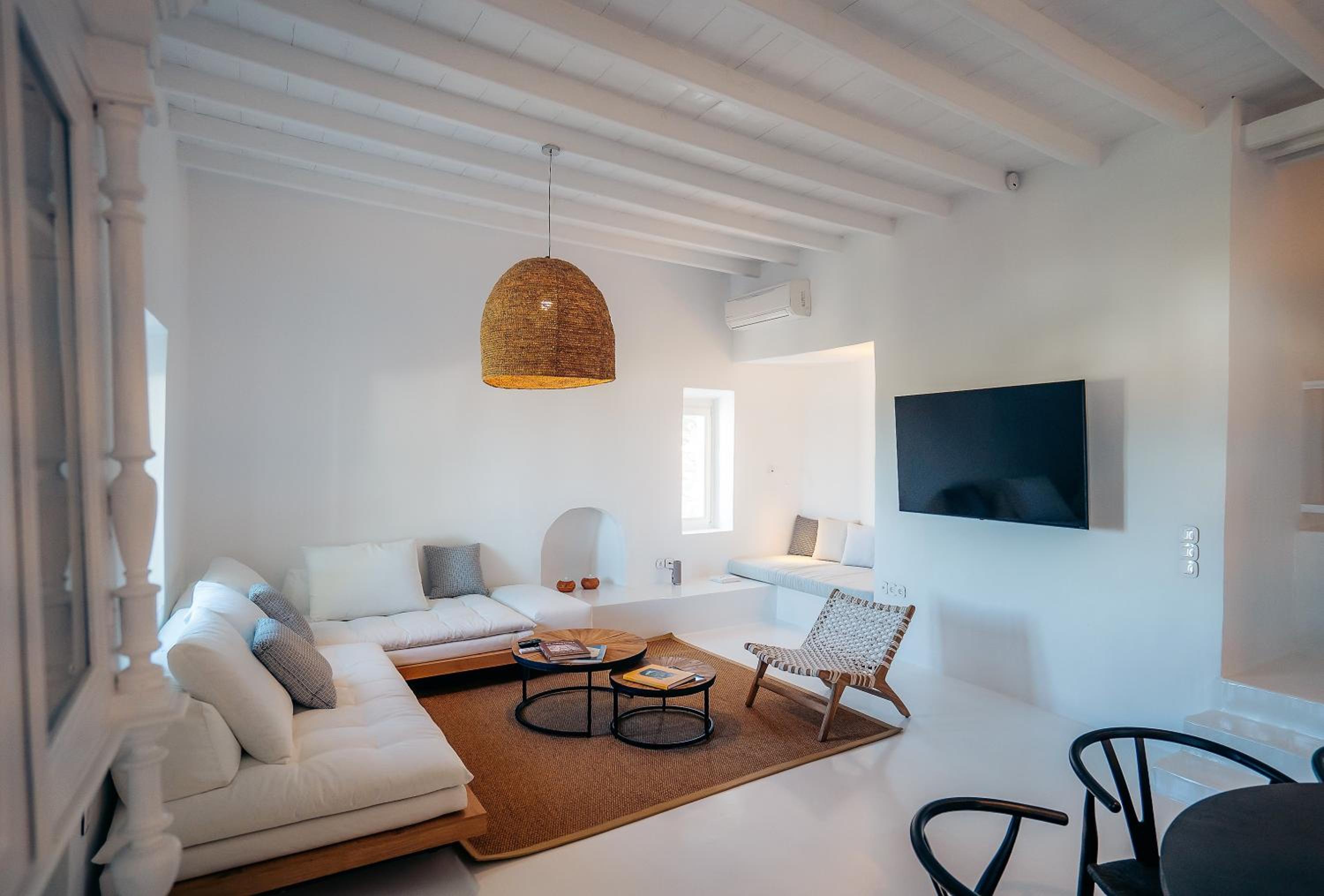 Three-Bedroom Villa photo 1