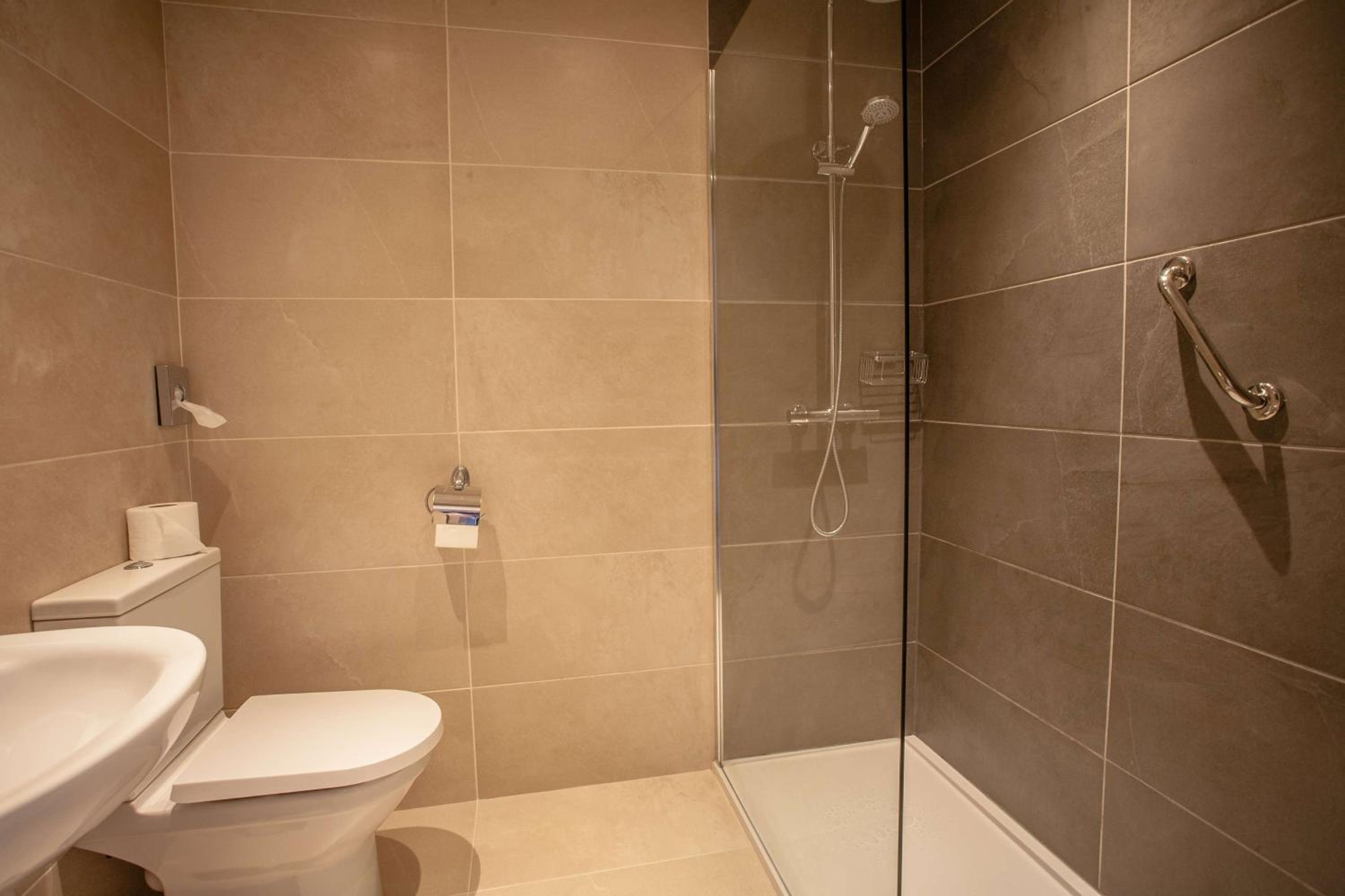Small Double Room - Photo 4