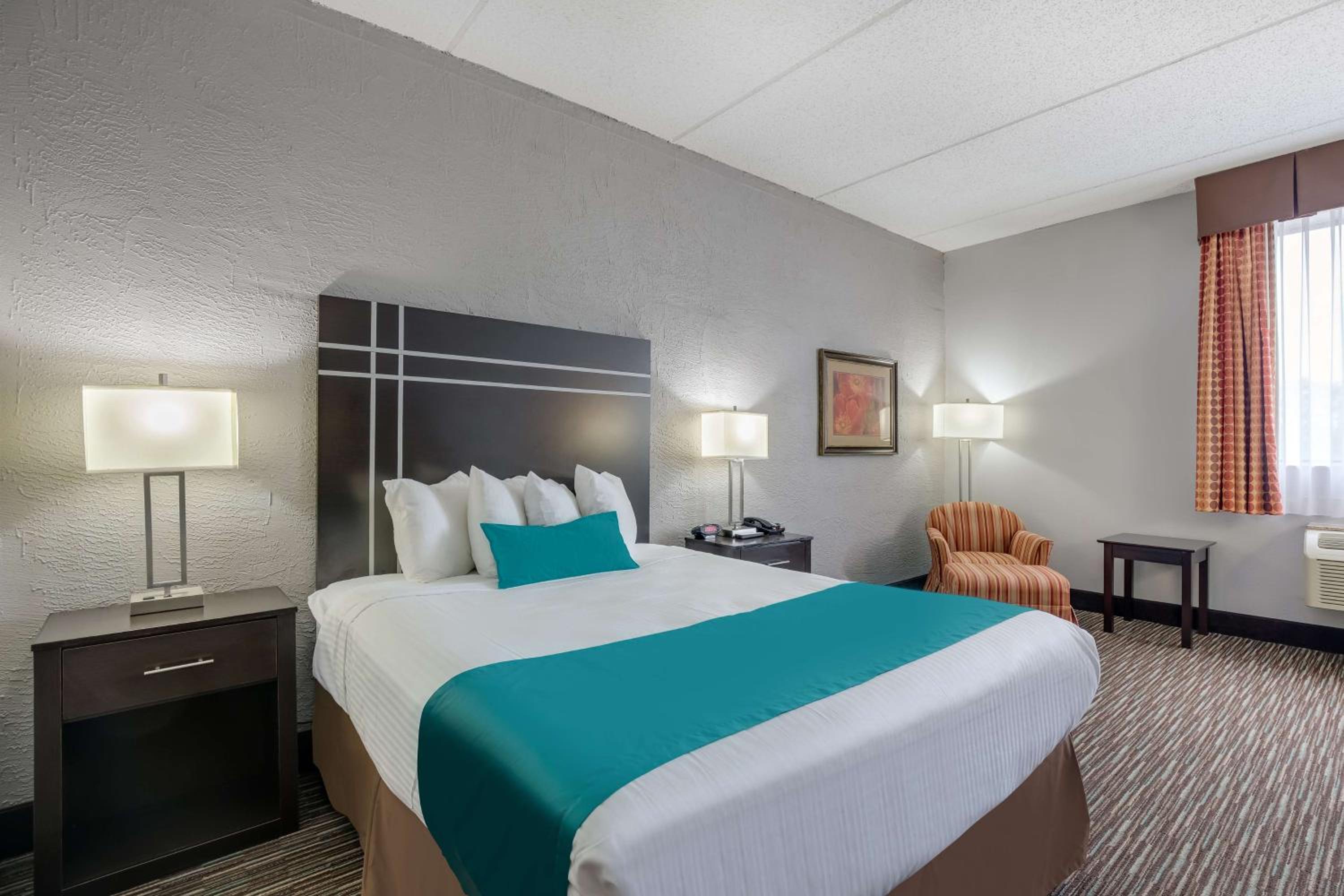 Queen Room photo 1