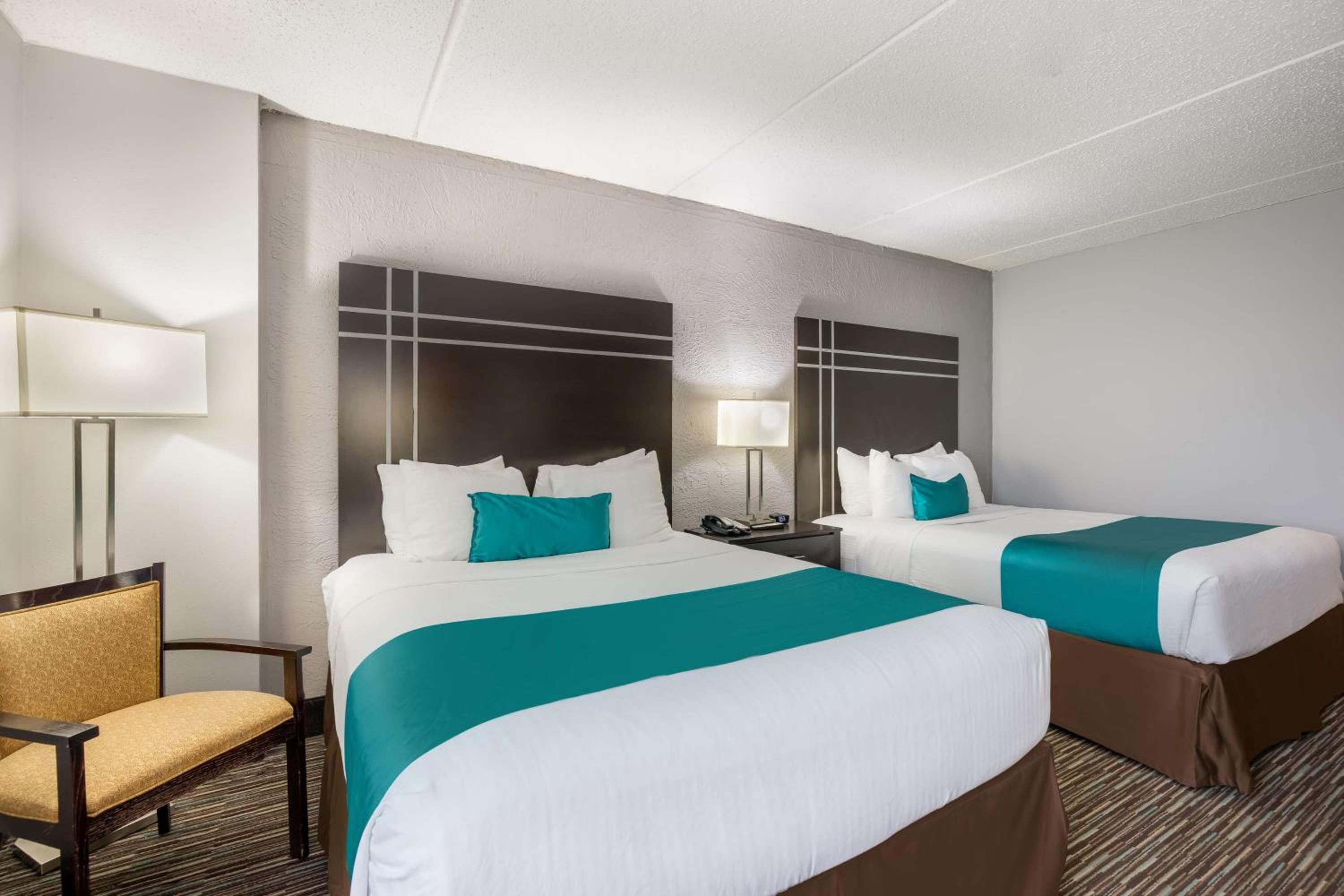 Queen Room with Two Queen Beds - Disability Access/Non-Smoking photo 1