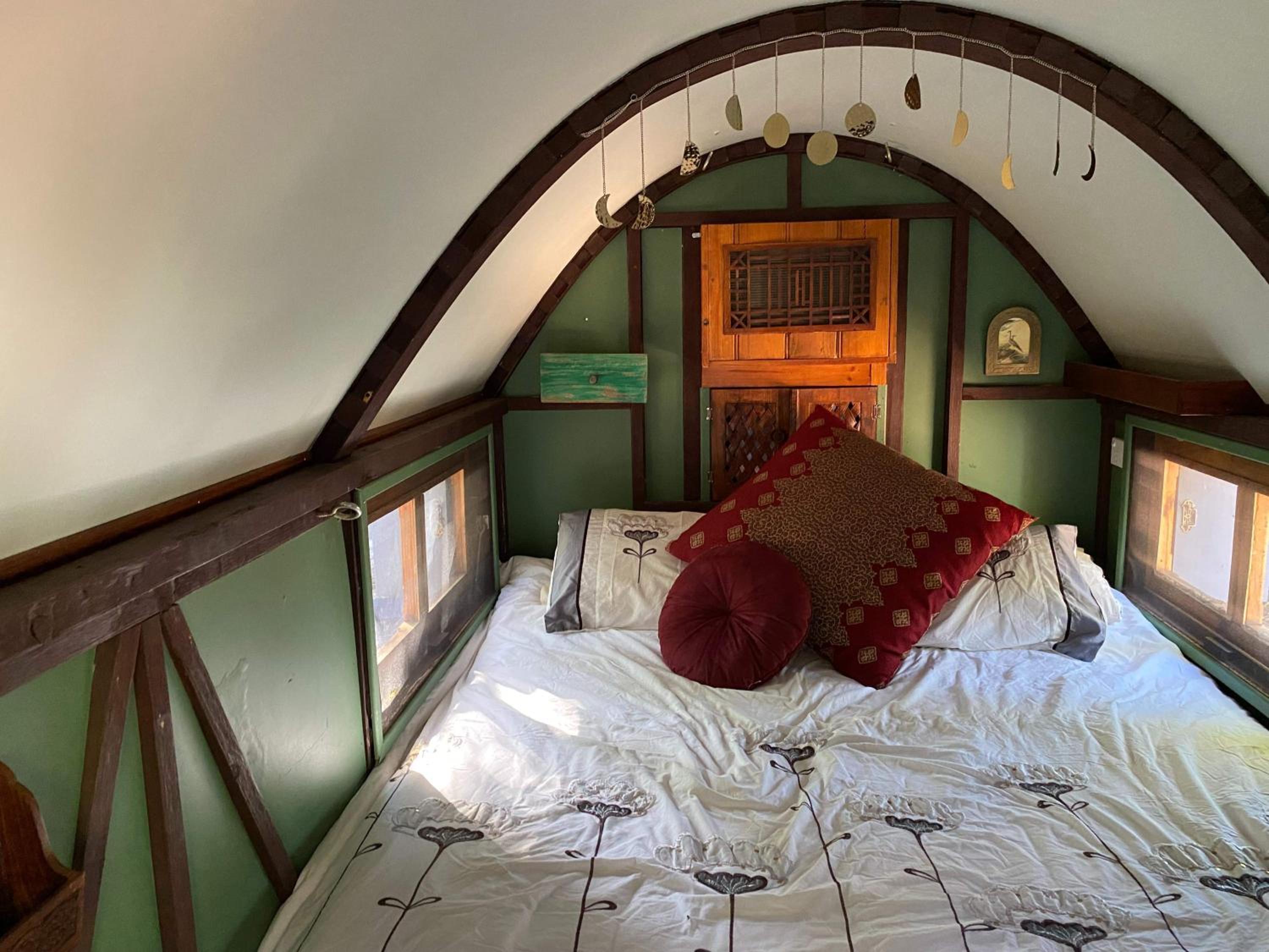Tent - Photo 1