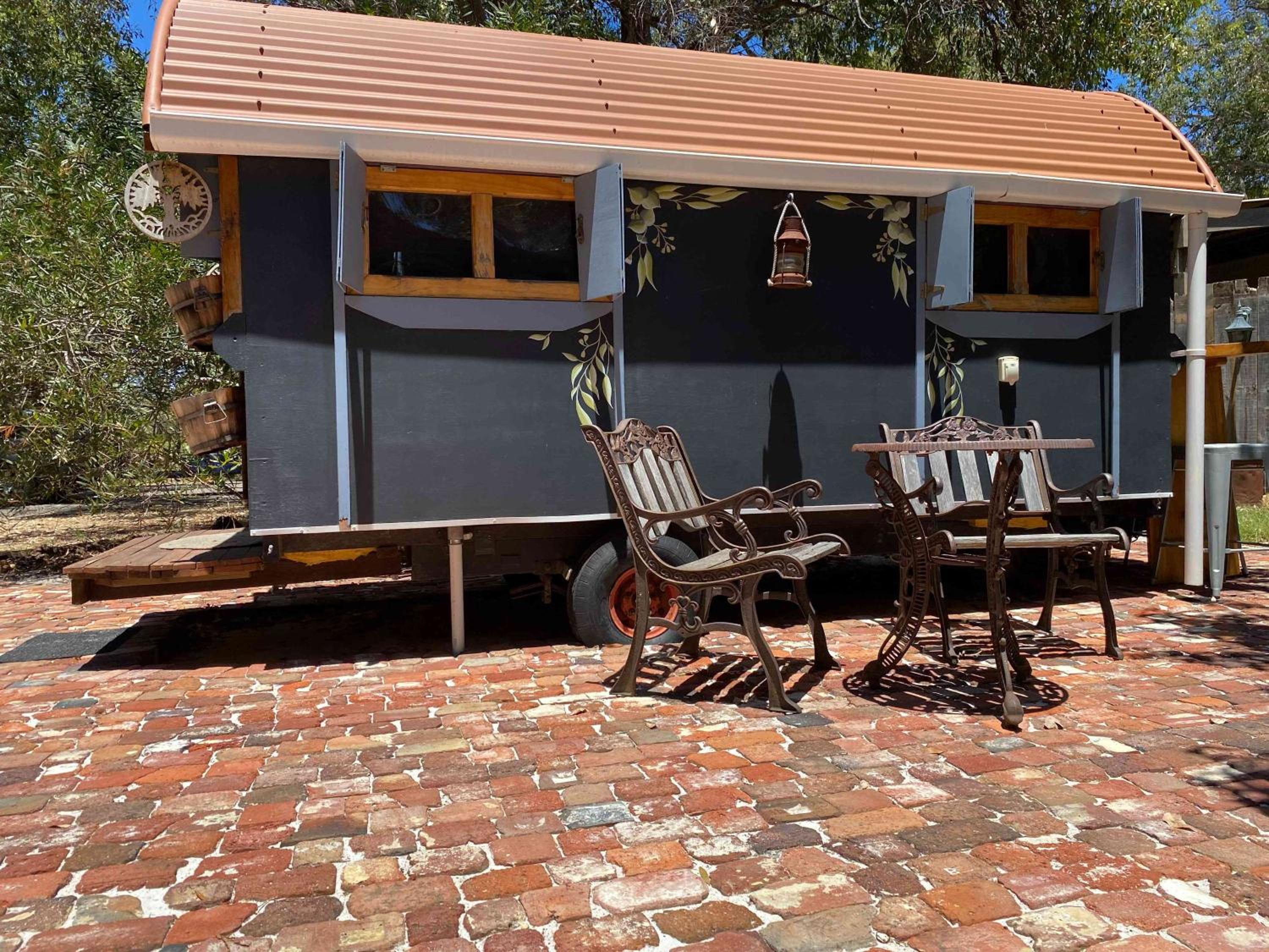 Tent - Photo 9