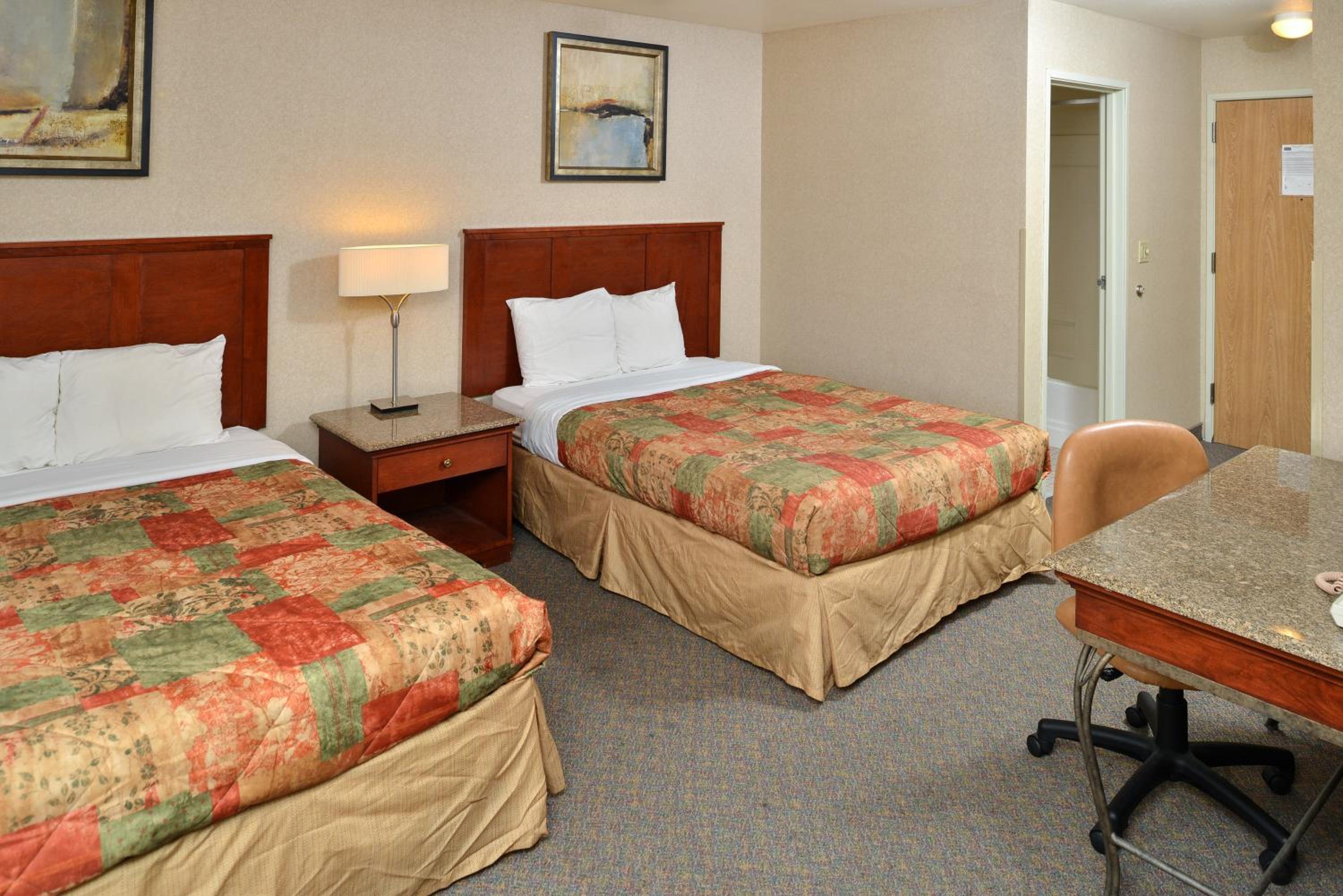 Double Room with Two Double Beds - Non-Smoking - Photo 5