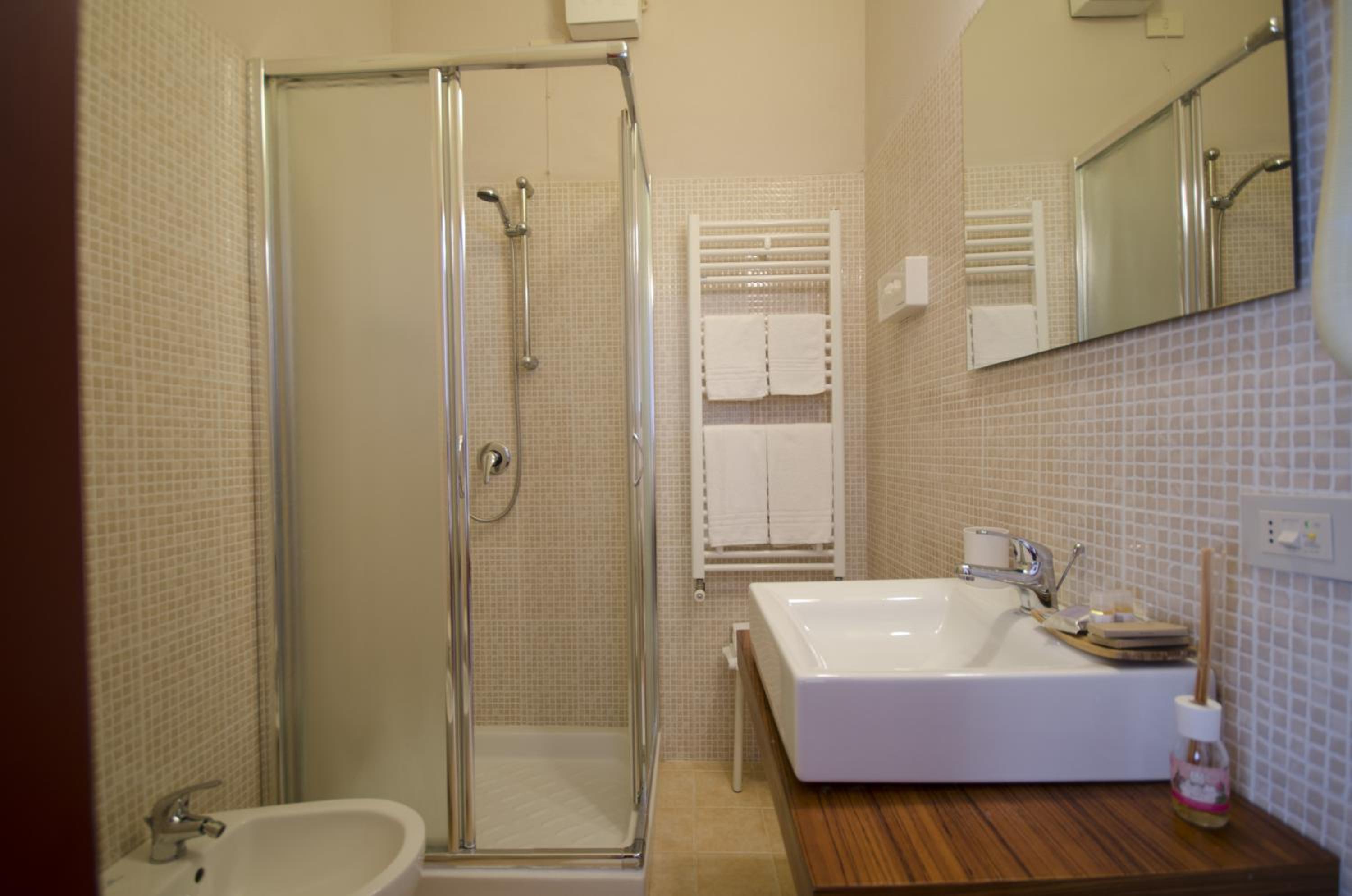 Double or Twin Room - Photo 2