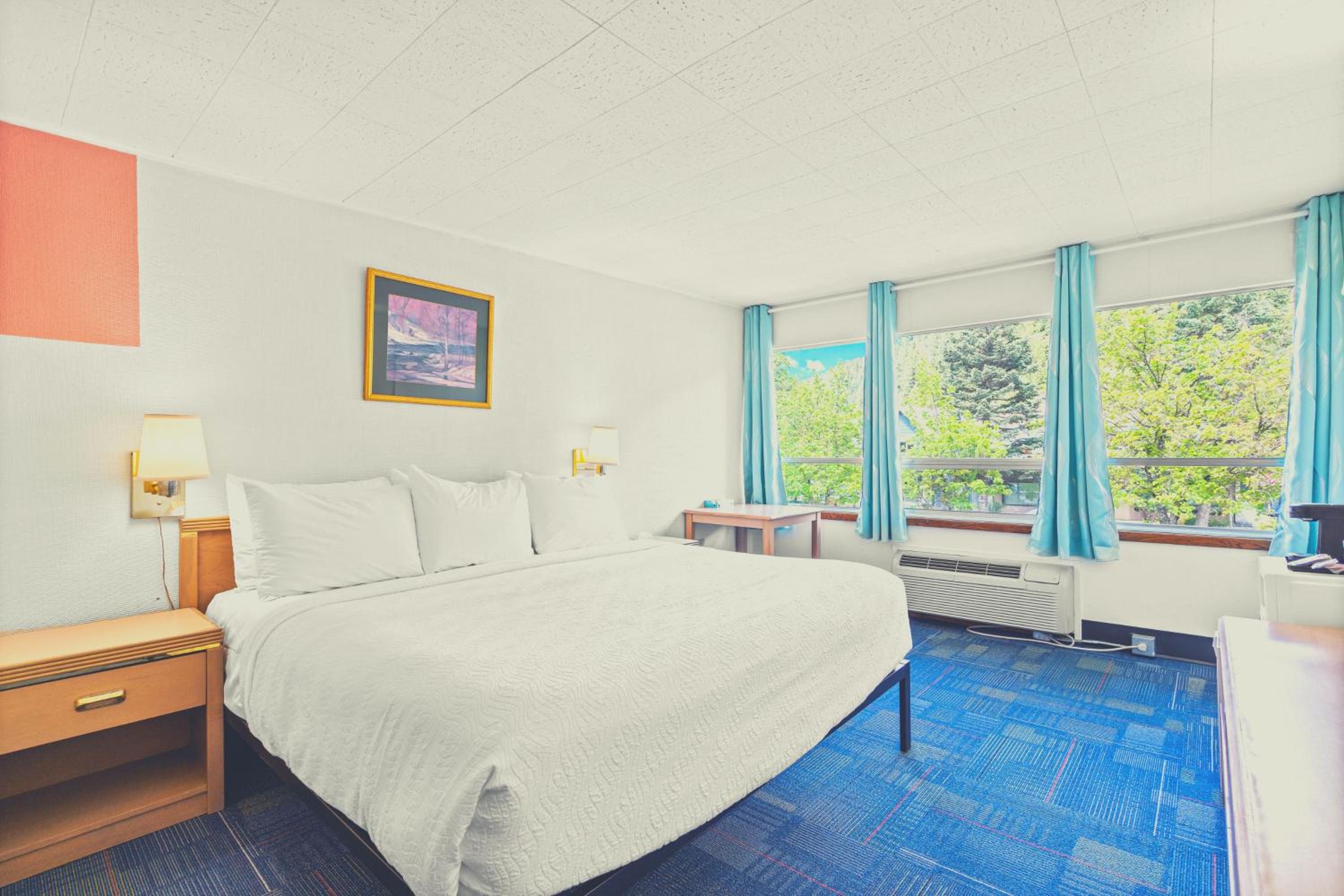 Superior King Room - Photo 12