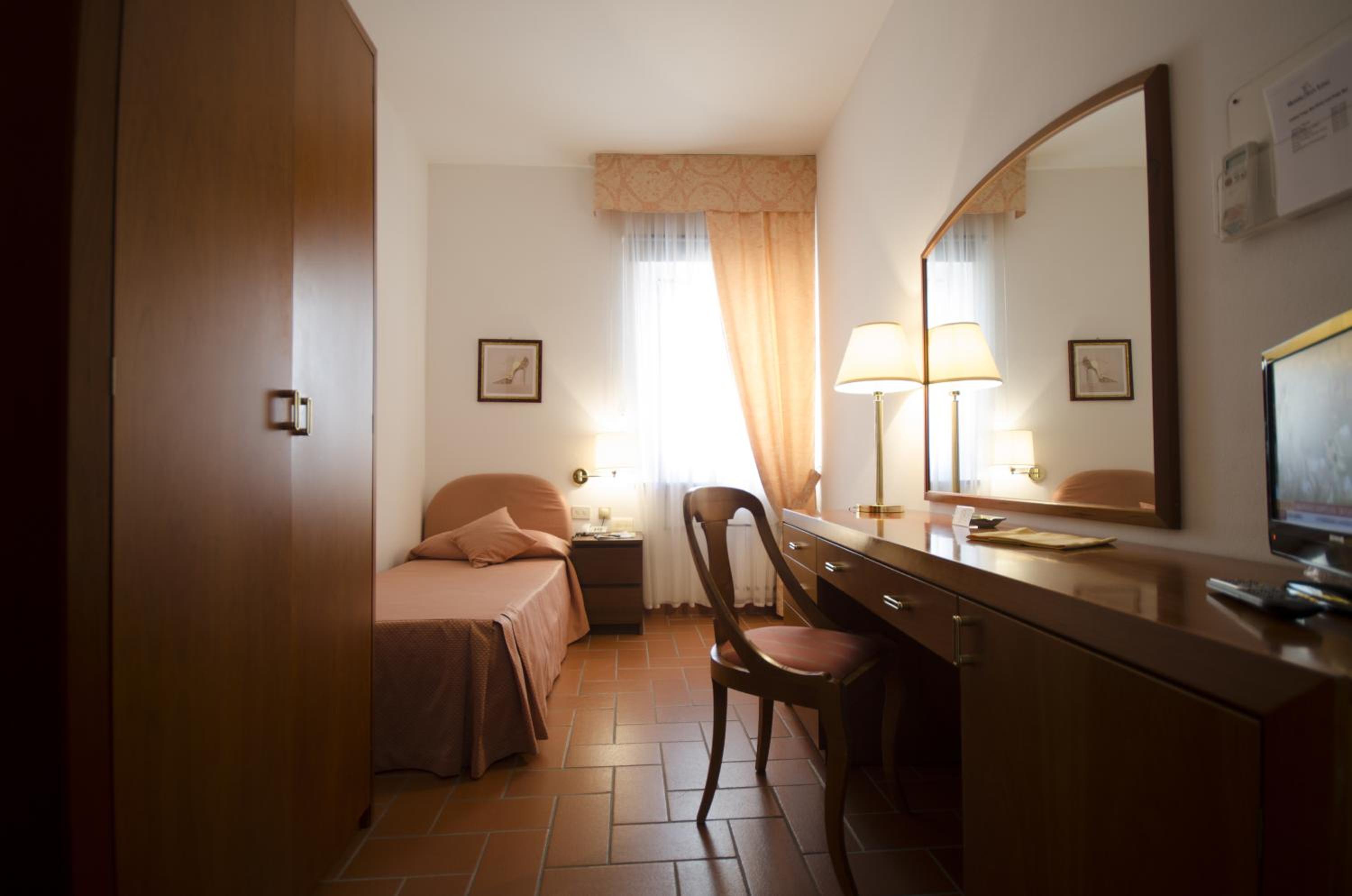 Comfort Single Room