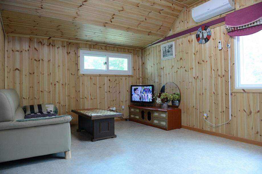 Two-Bedroom Townhouse - Photo 1