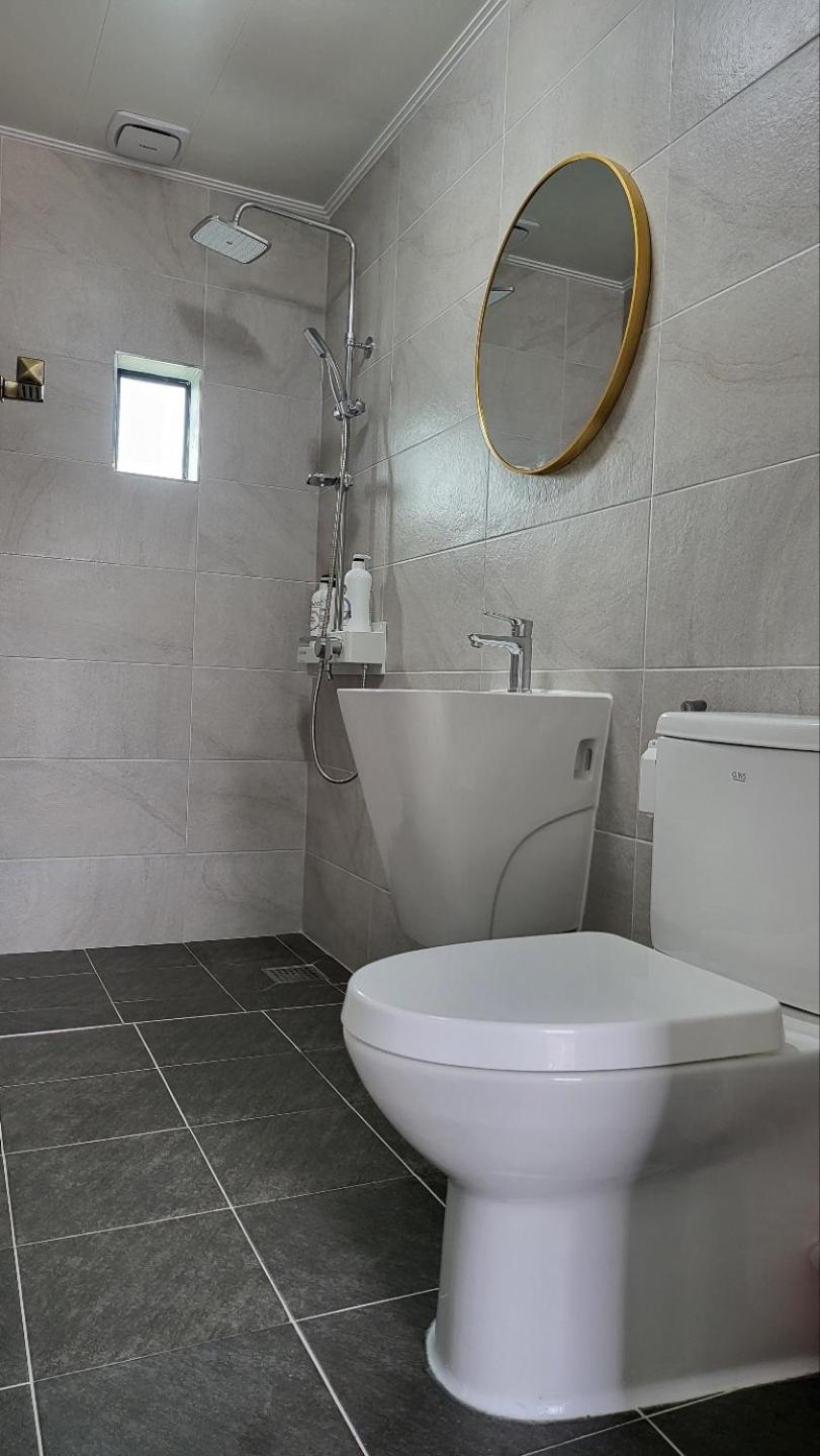 King Suite - Photo 10