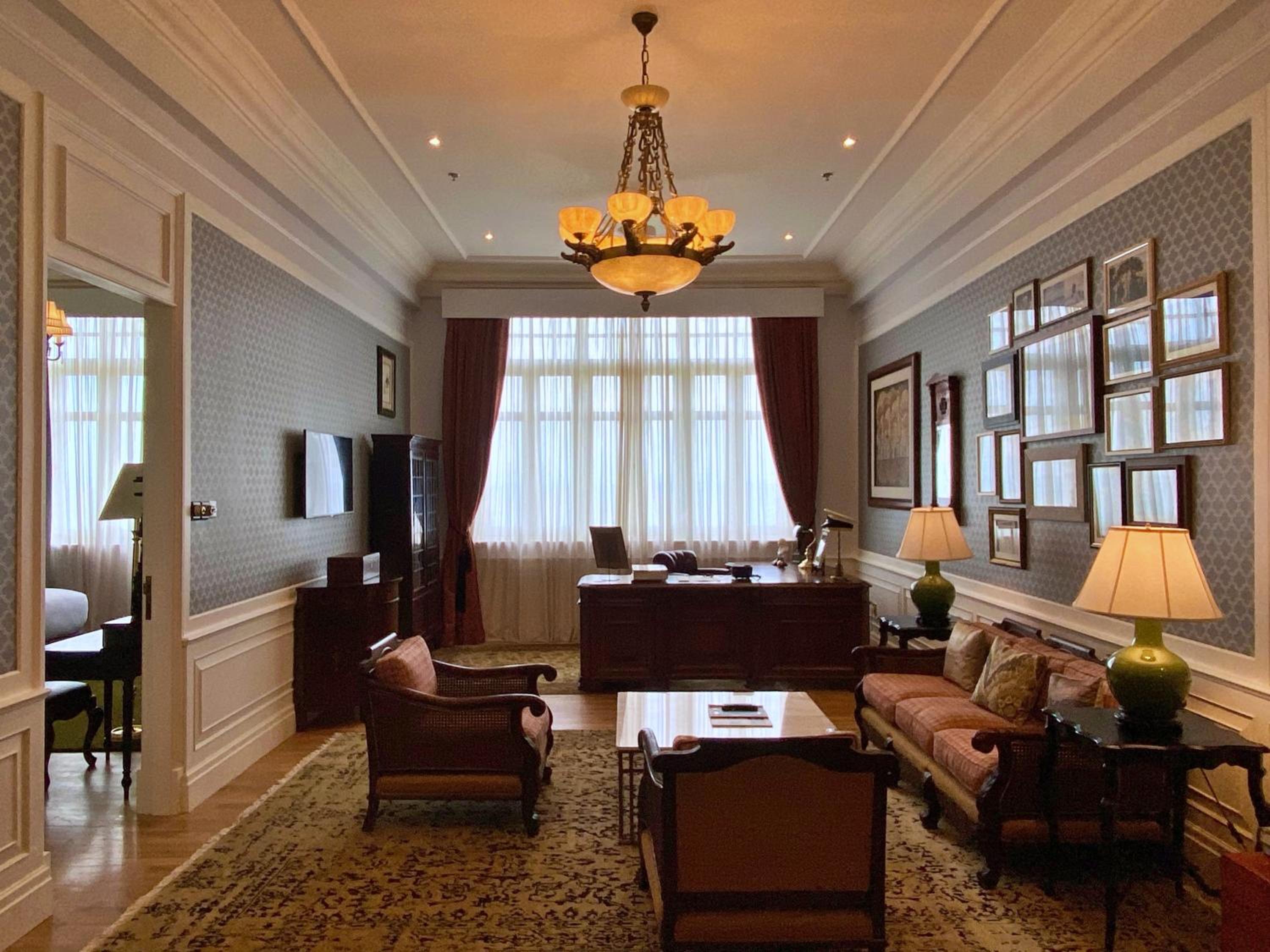 Writers Suite - Heritage Wing - Photo 4