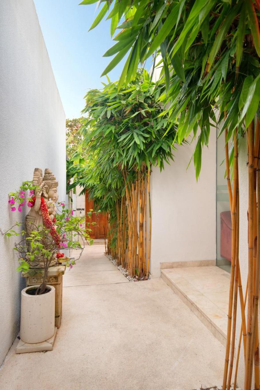 One-Bedroom Villa with Private Pool - Photo 18