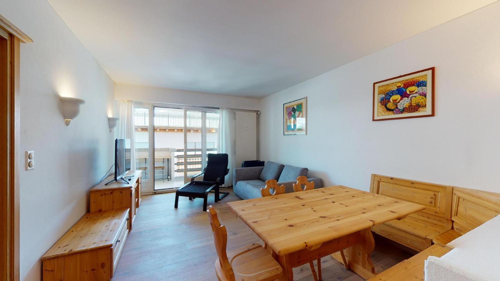Apartment with Lake View photo 2