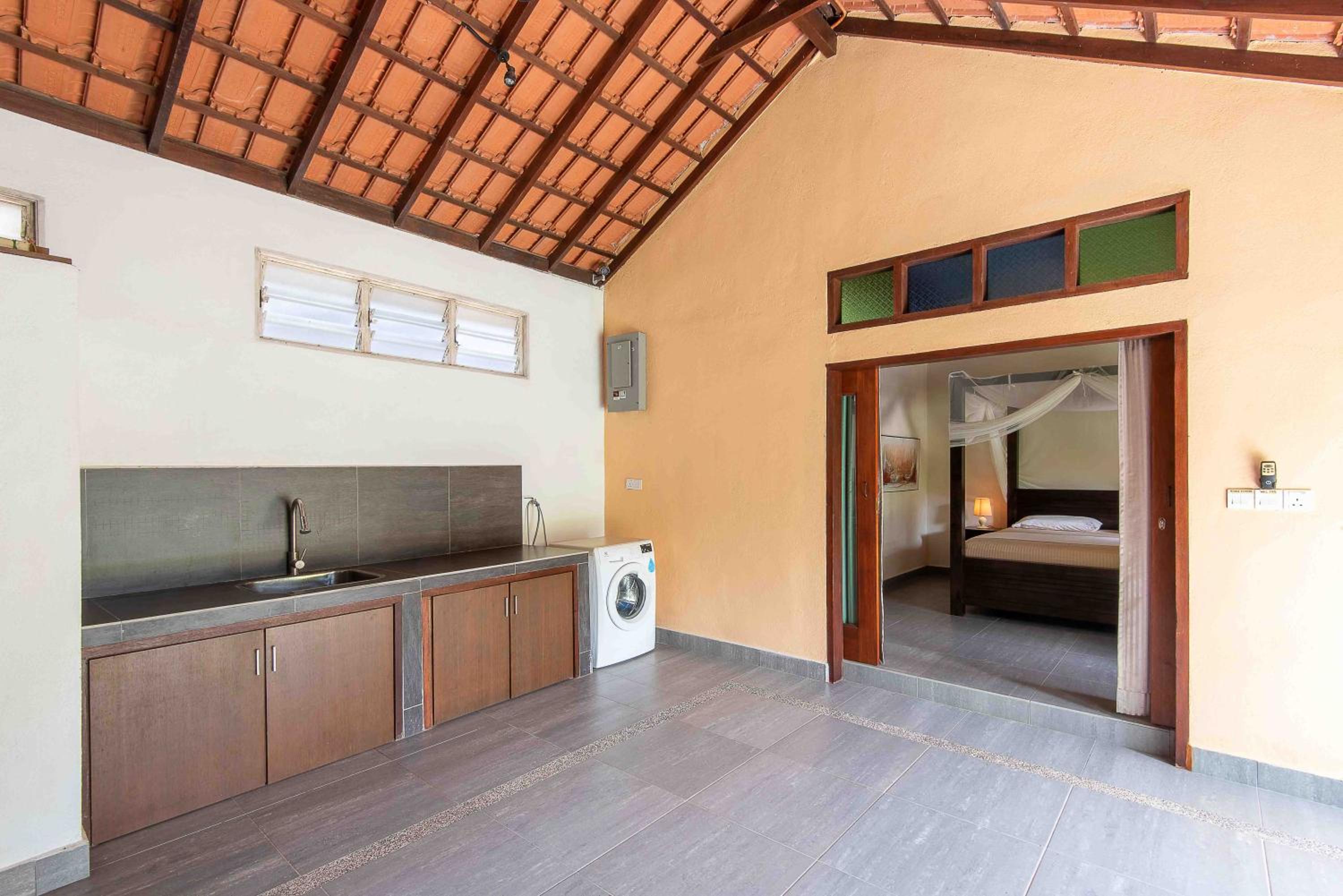 Limasan Tempe Villa  - Photo 18