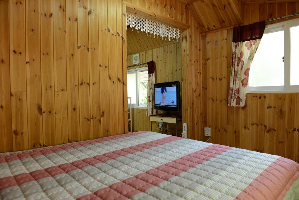 Two-Bedroom House - Photo 6