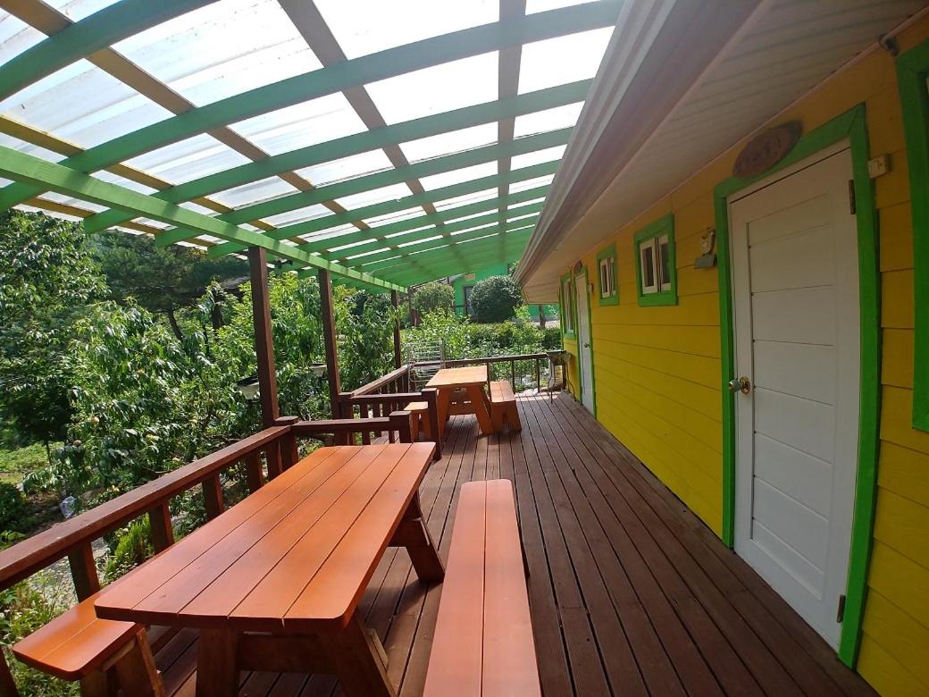 Two-Bedroom House - Photo 2