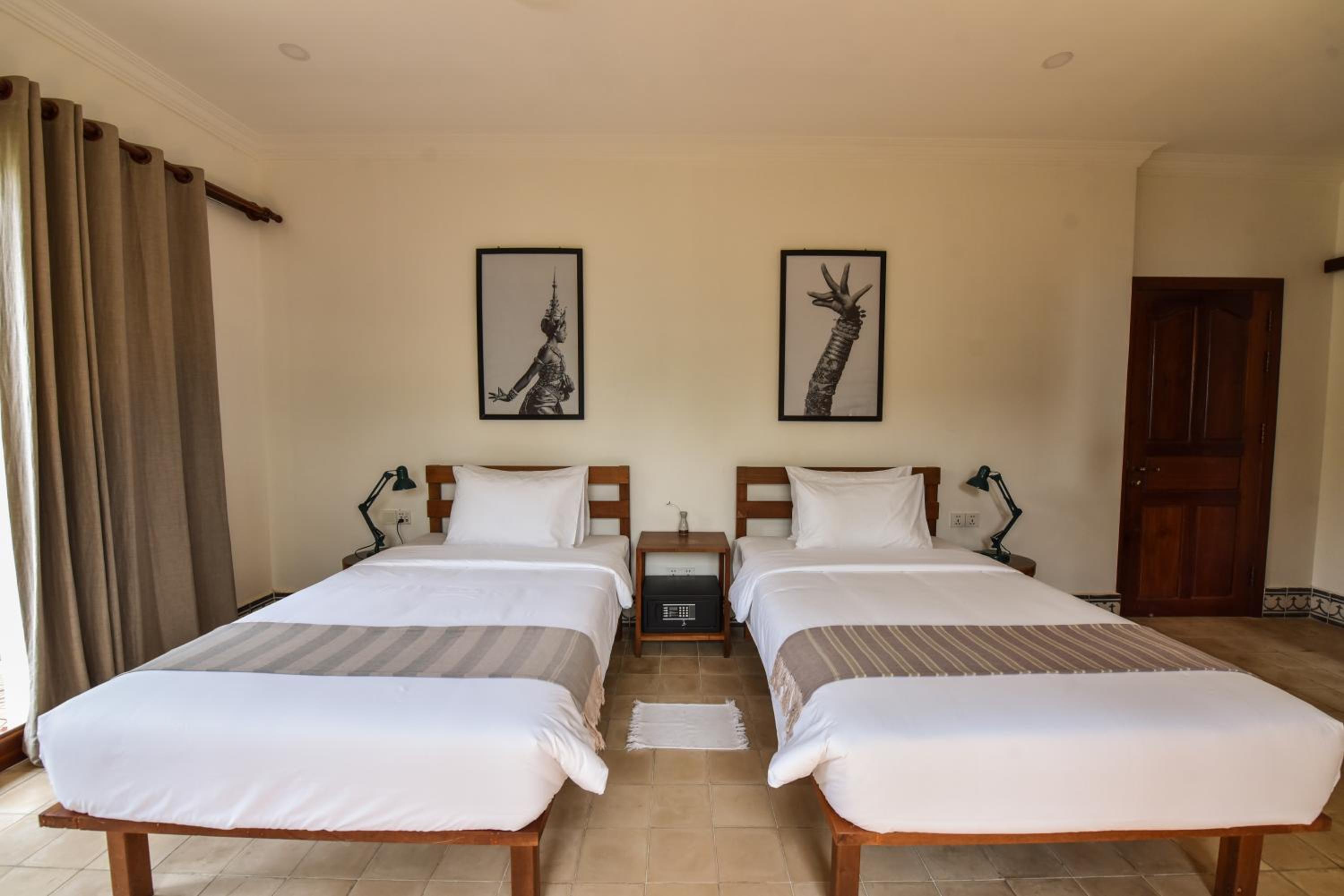 Standard Twin Room - Photo 3