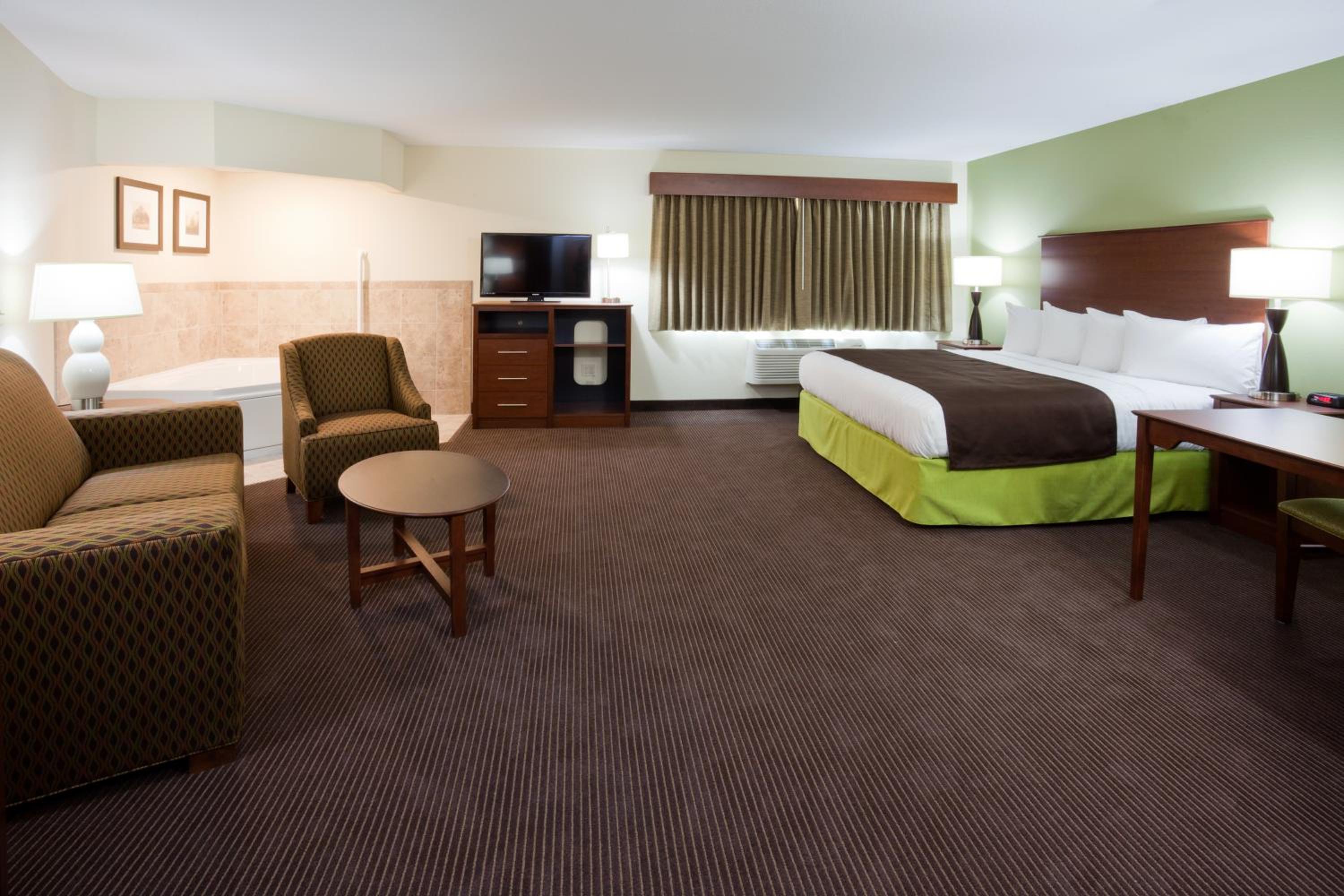 Deluxe King Room - Non-Smoking photo 1