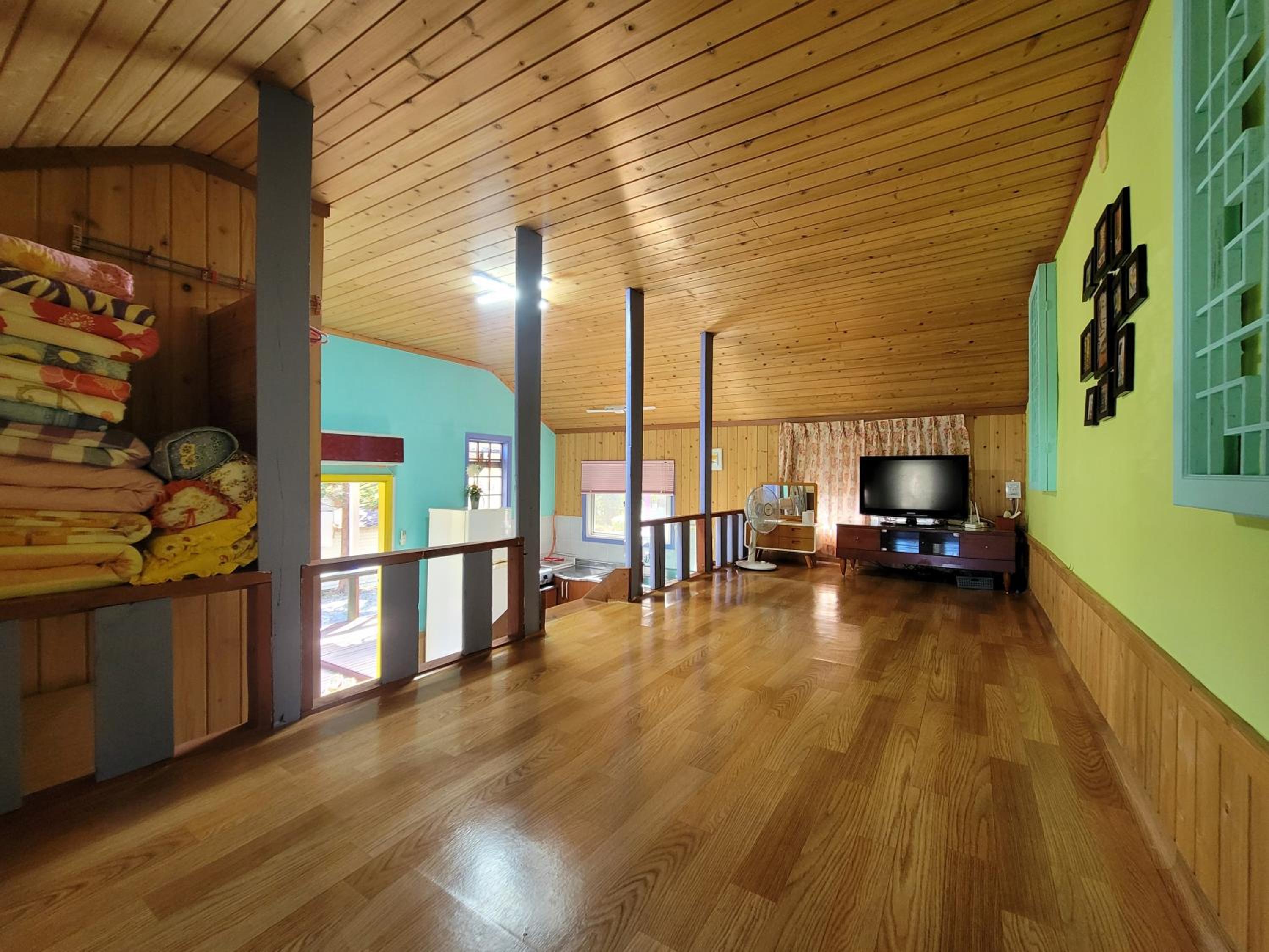 Two-Bedroom House - Photo 1