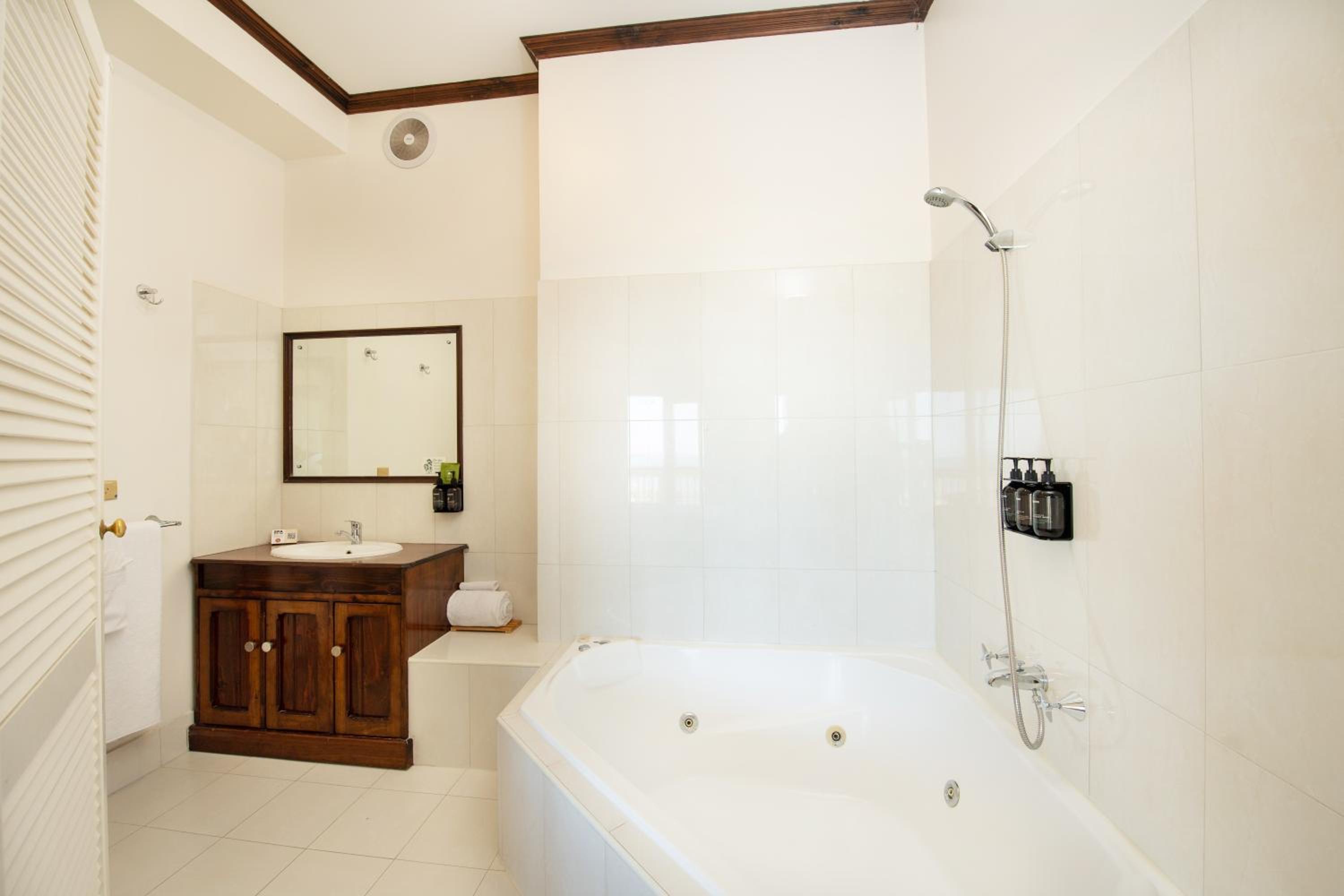 Seafront Spa photo 3