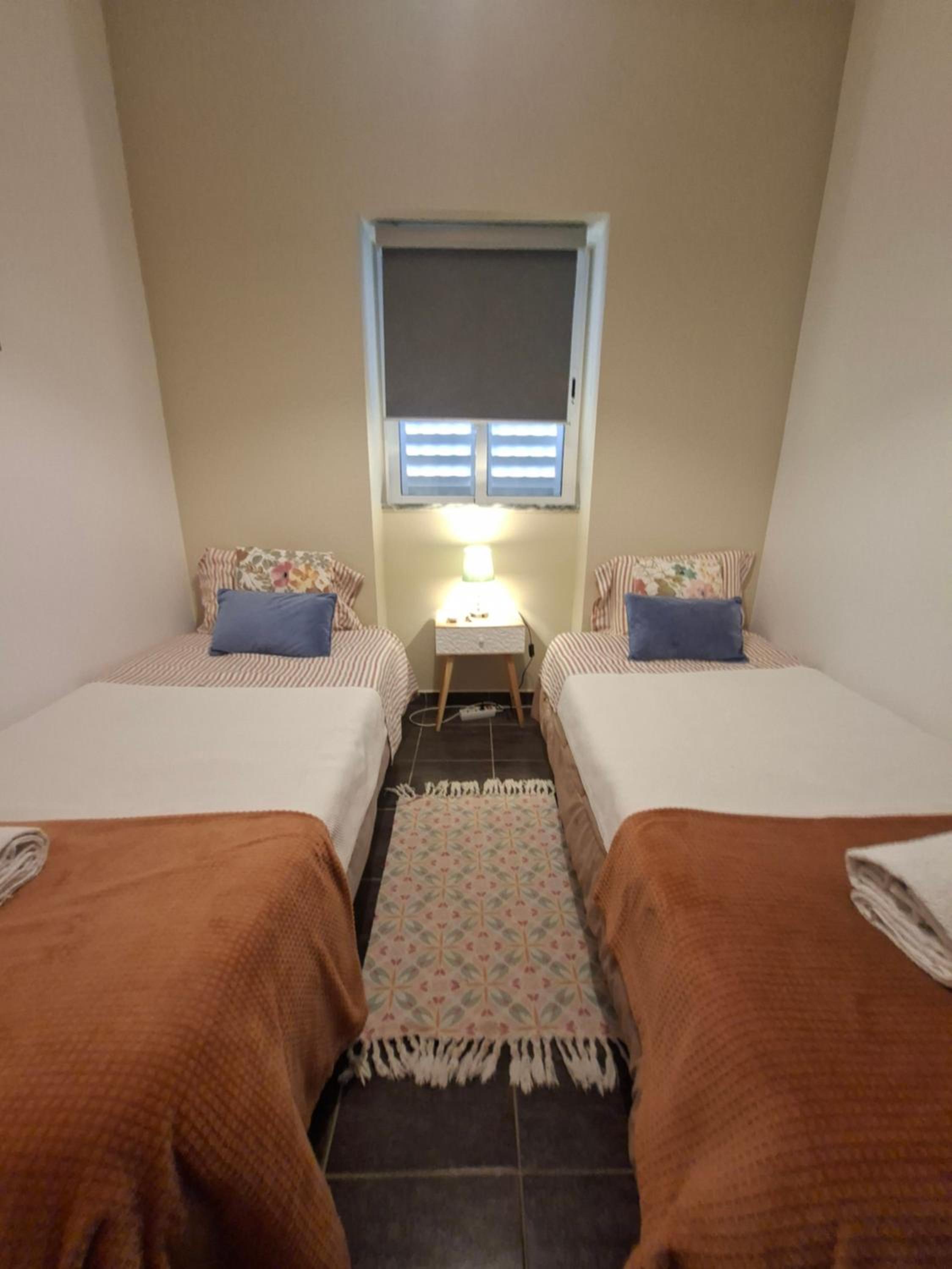 Standard Twin Room with Shared Bathroom photo 3