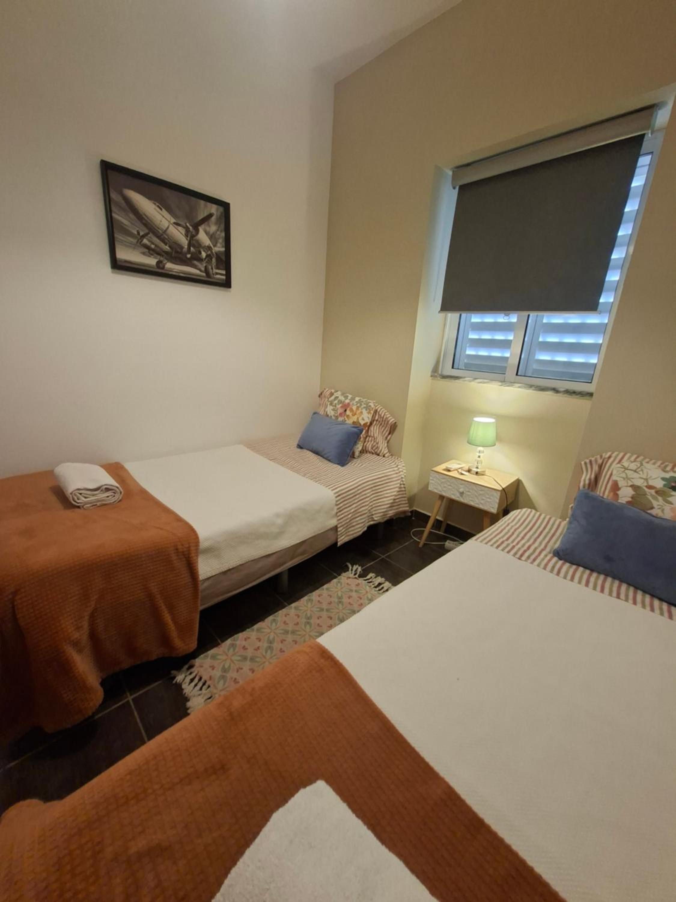 Standard Twin Room with Shared Bathroom photo 1