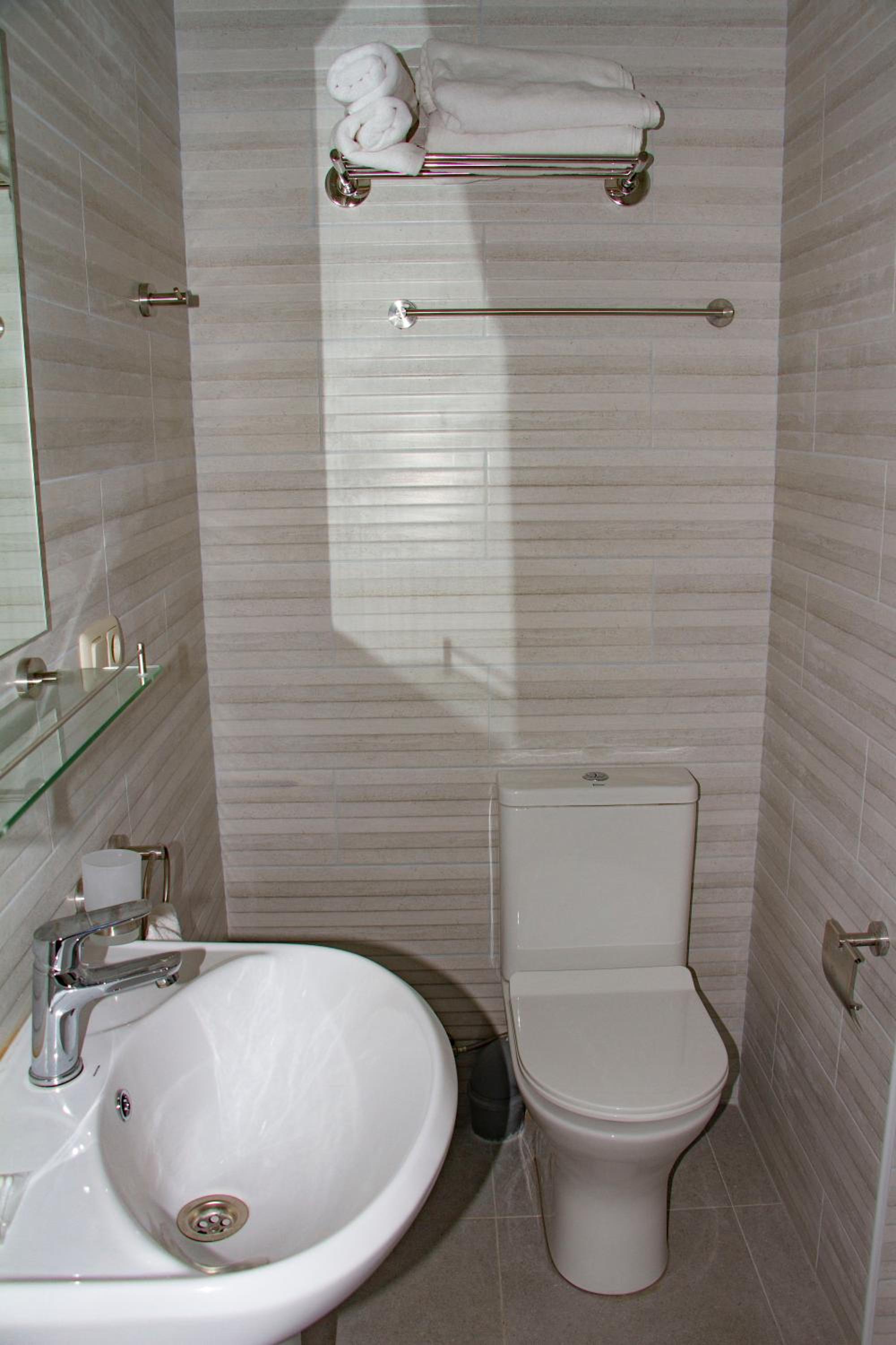Deluxe Double or Twin Room with Mountain View photo 2