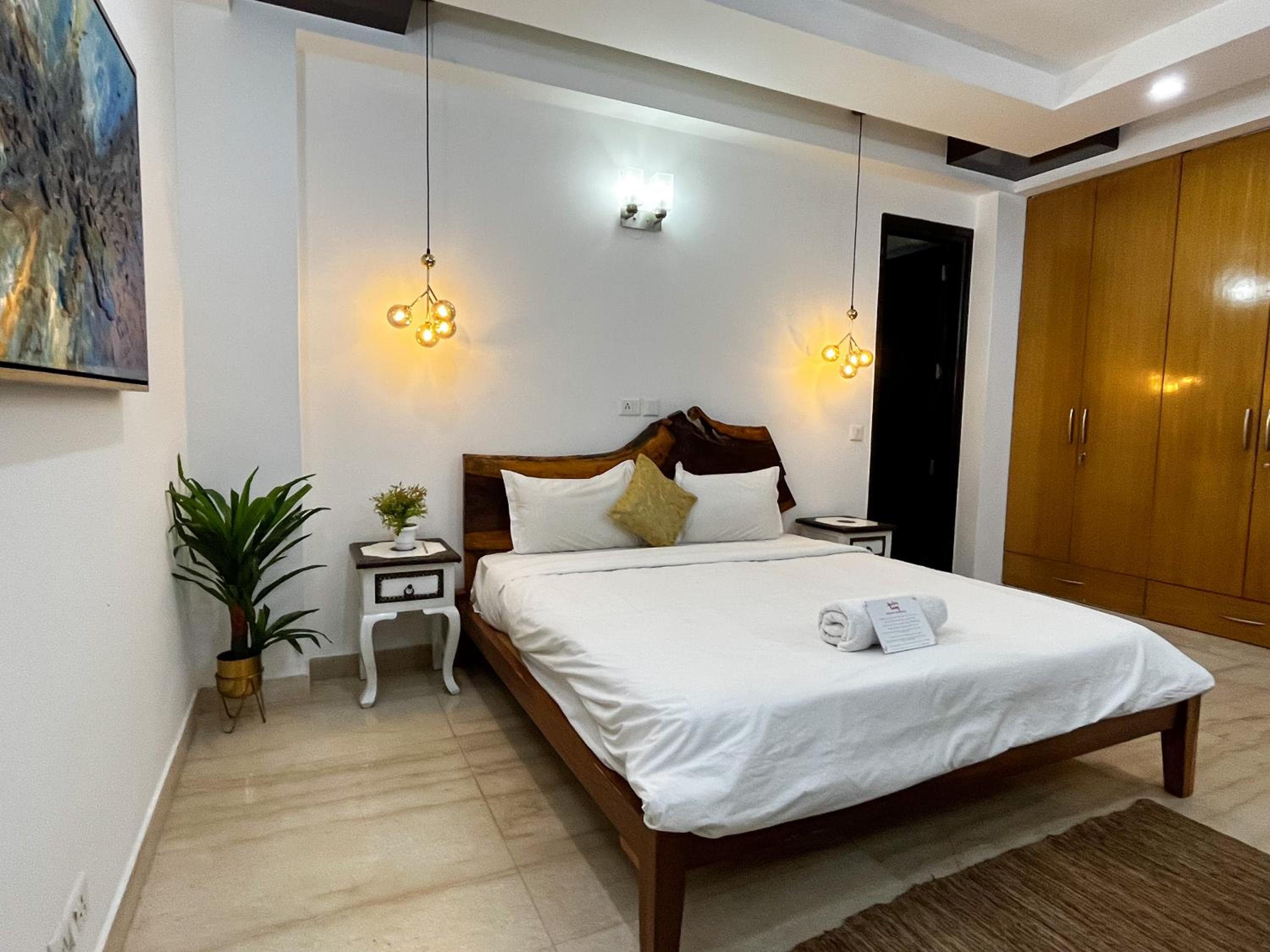 Superior King Room - Photo 17
