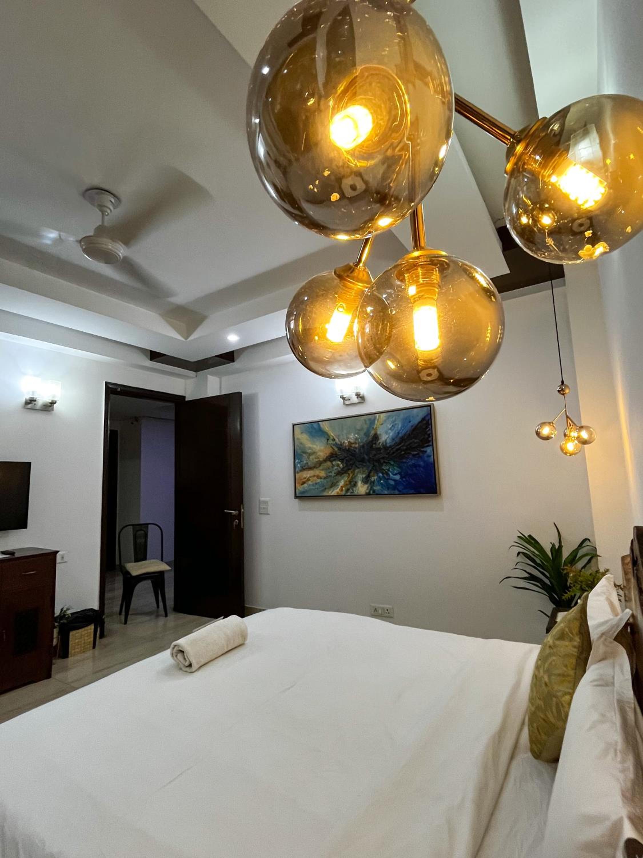 Superior King Room - Photo 16