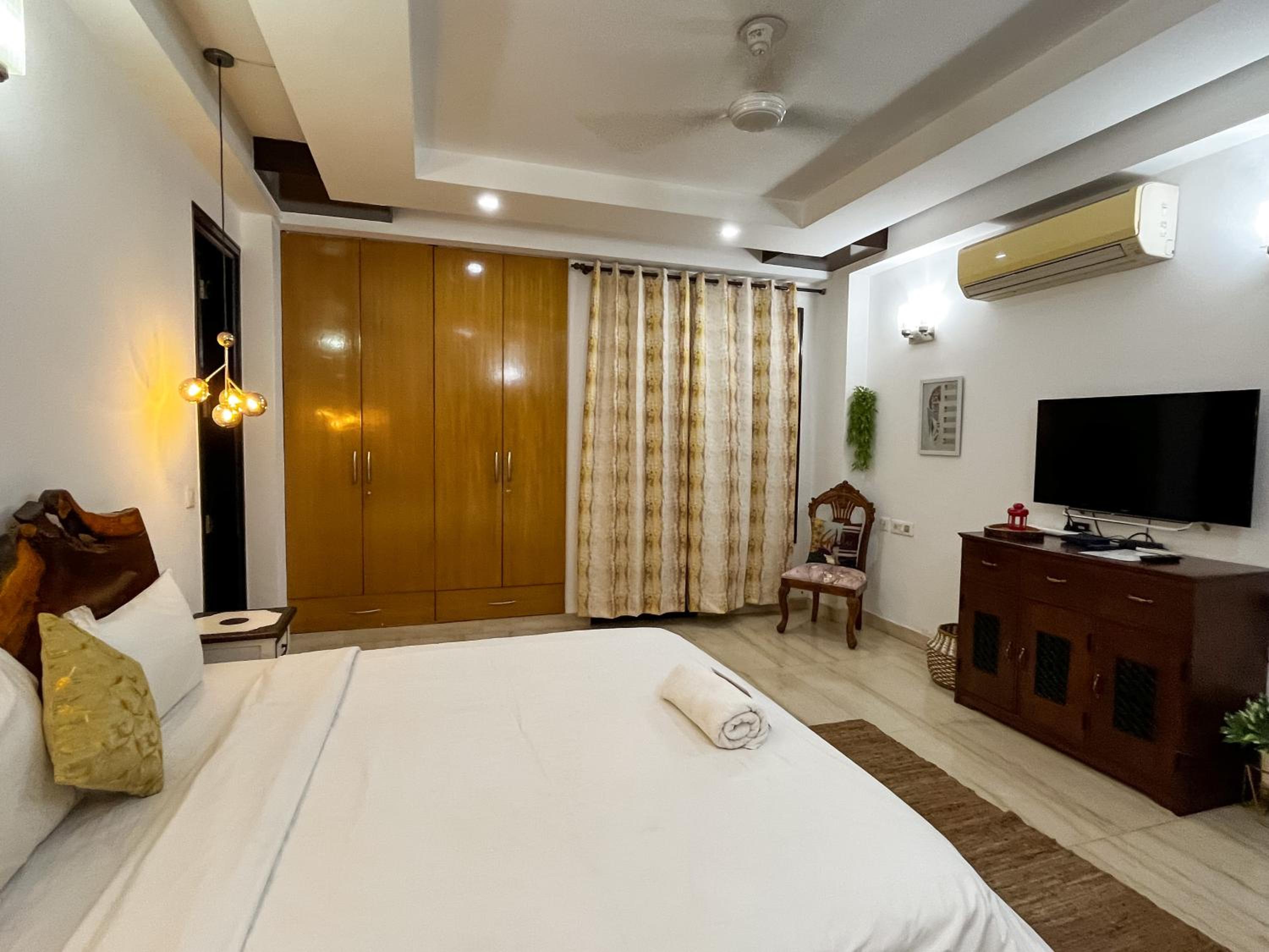 Superior King Room - Photo 15