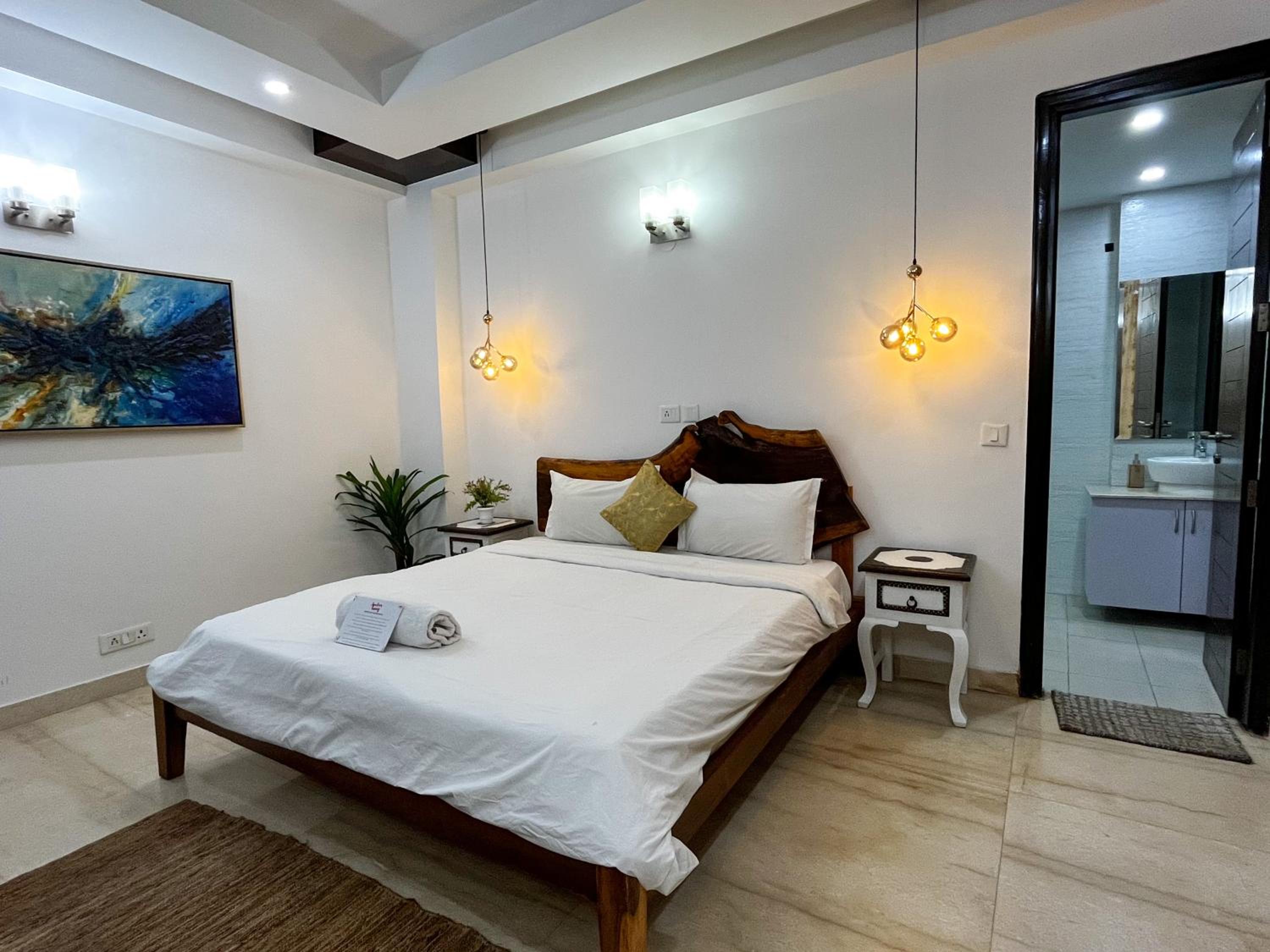 Superior King Room - Photo 8