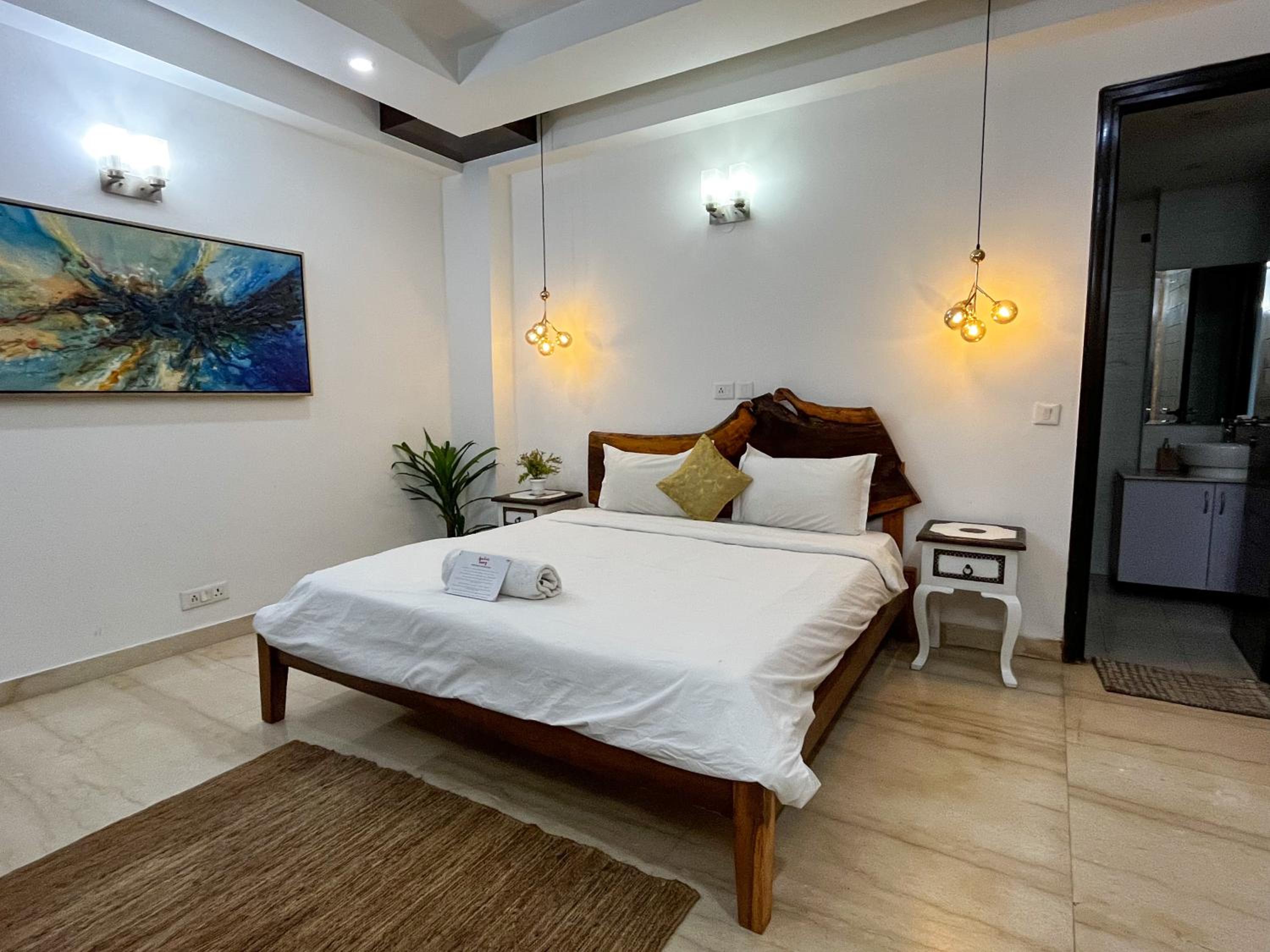 Superior King Room - Photo 7