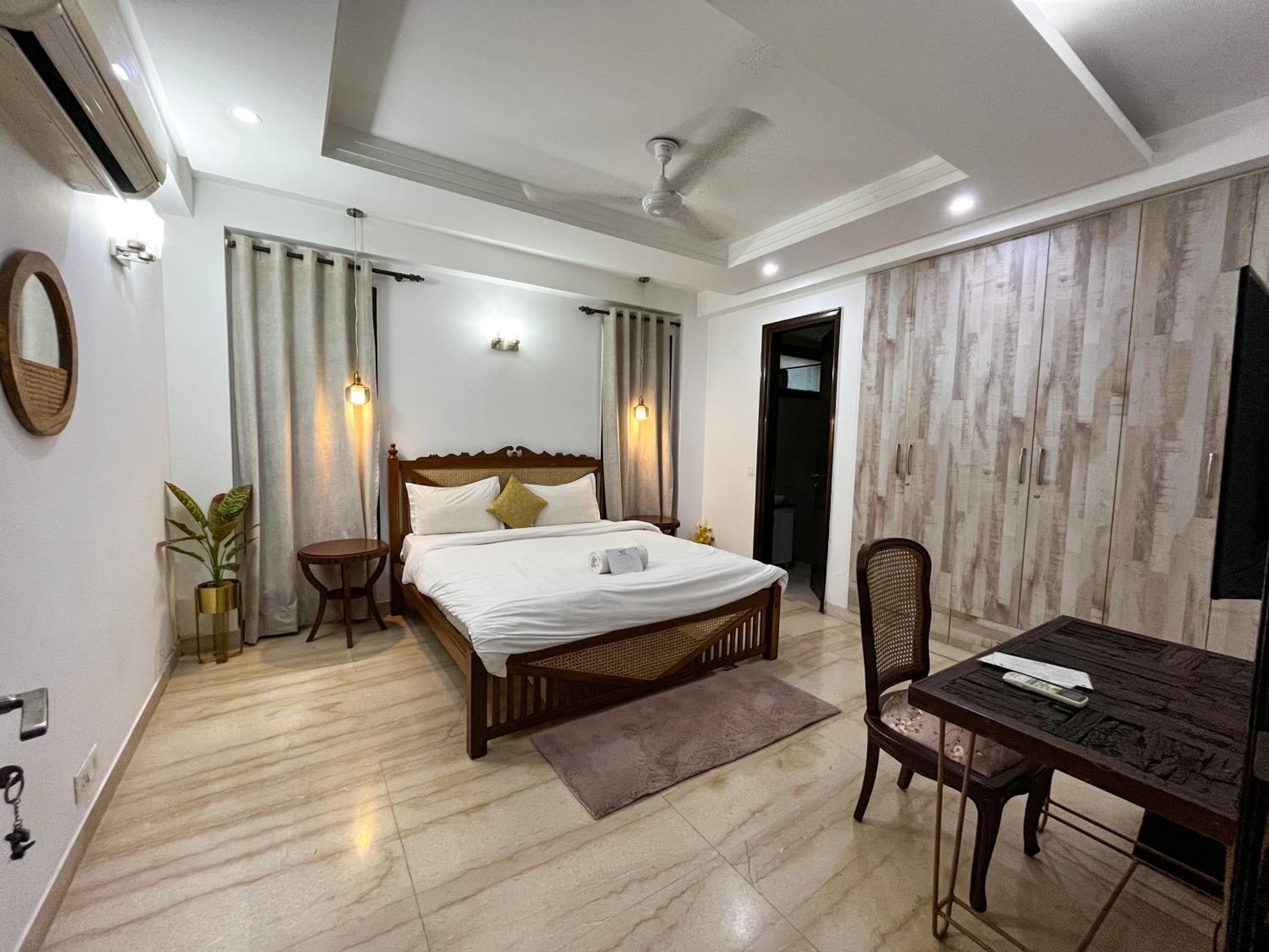 Superior King Room - Photo 2