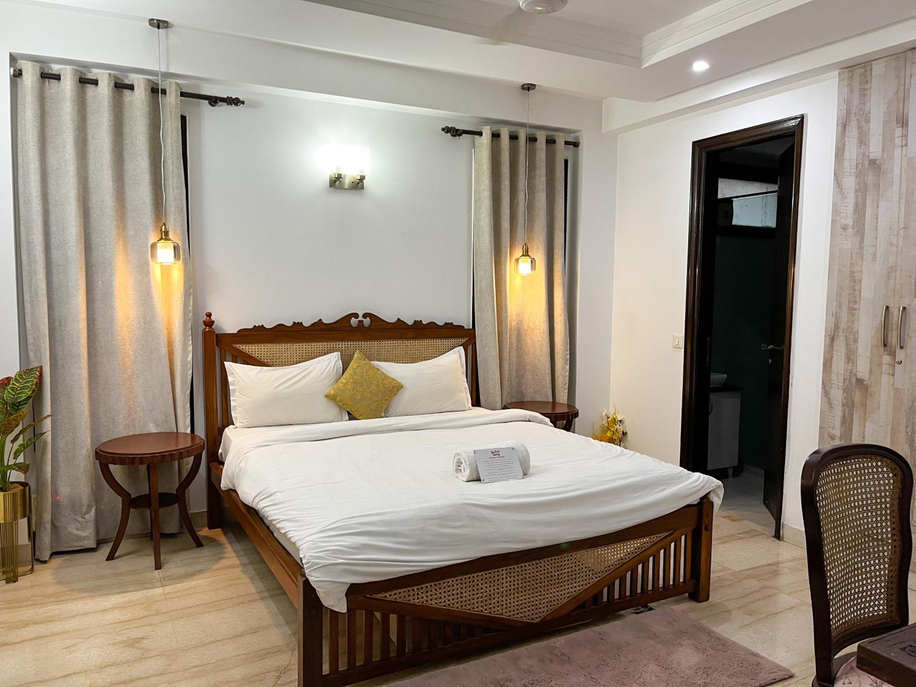 Superior King Room - Photo 4
